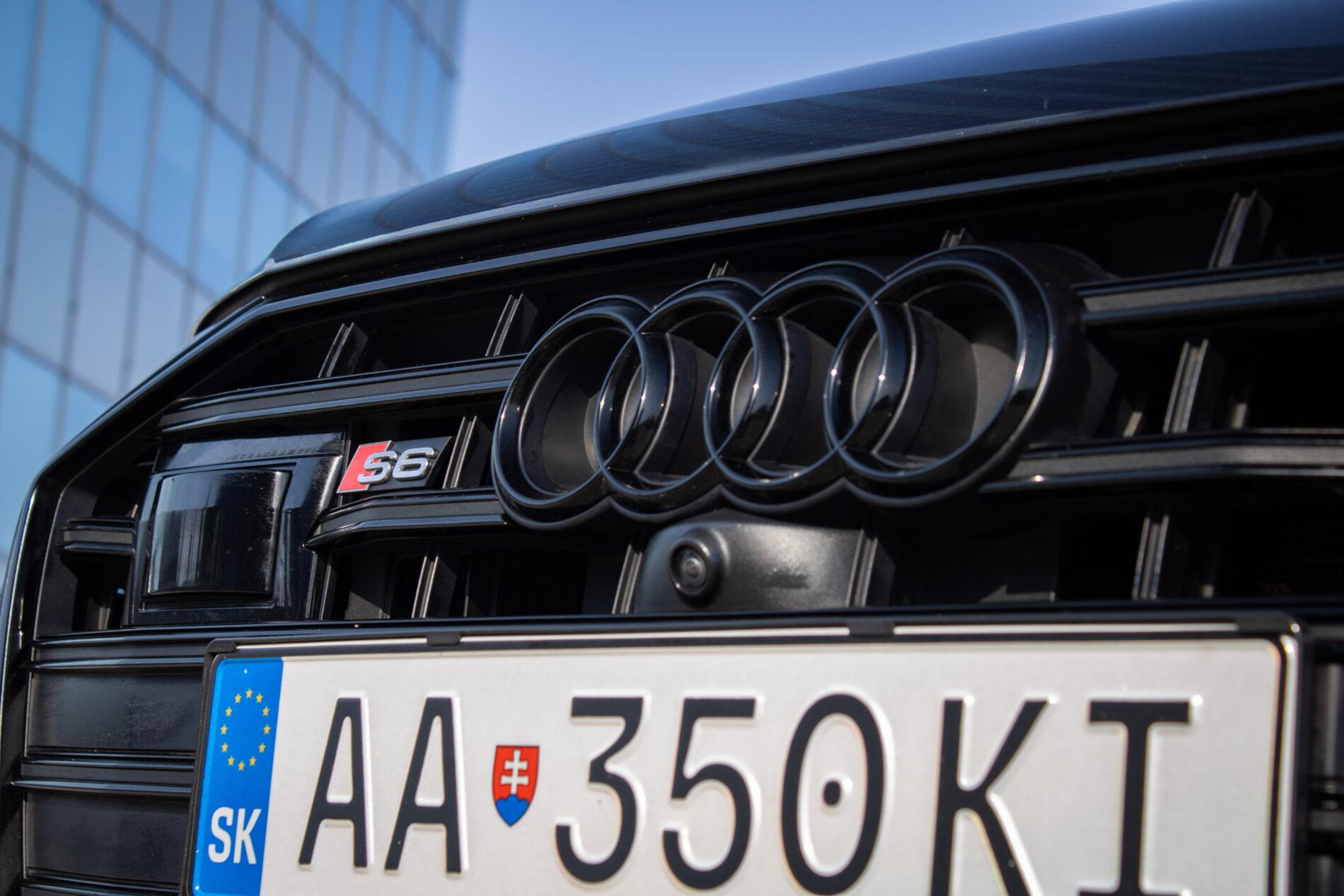 2021 AUDI S6, modrá sedan, 99 467 km