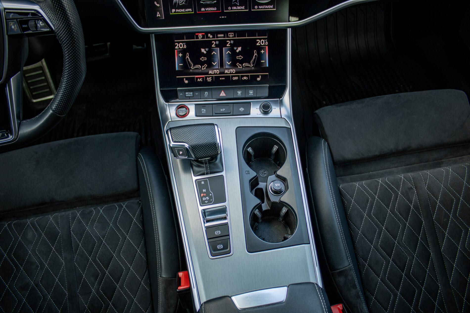 2021 AUDI S6, modrá sedan, 99 467 km