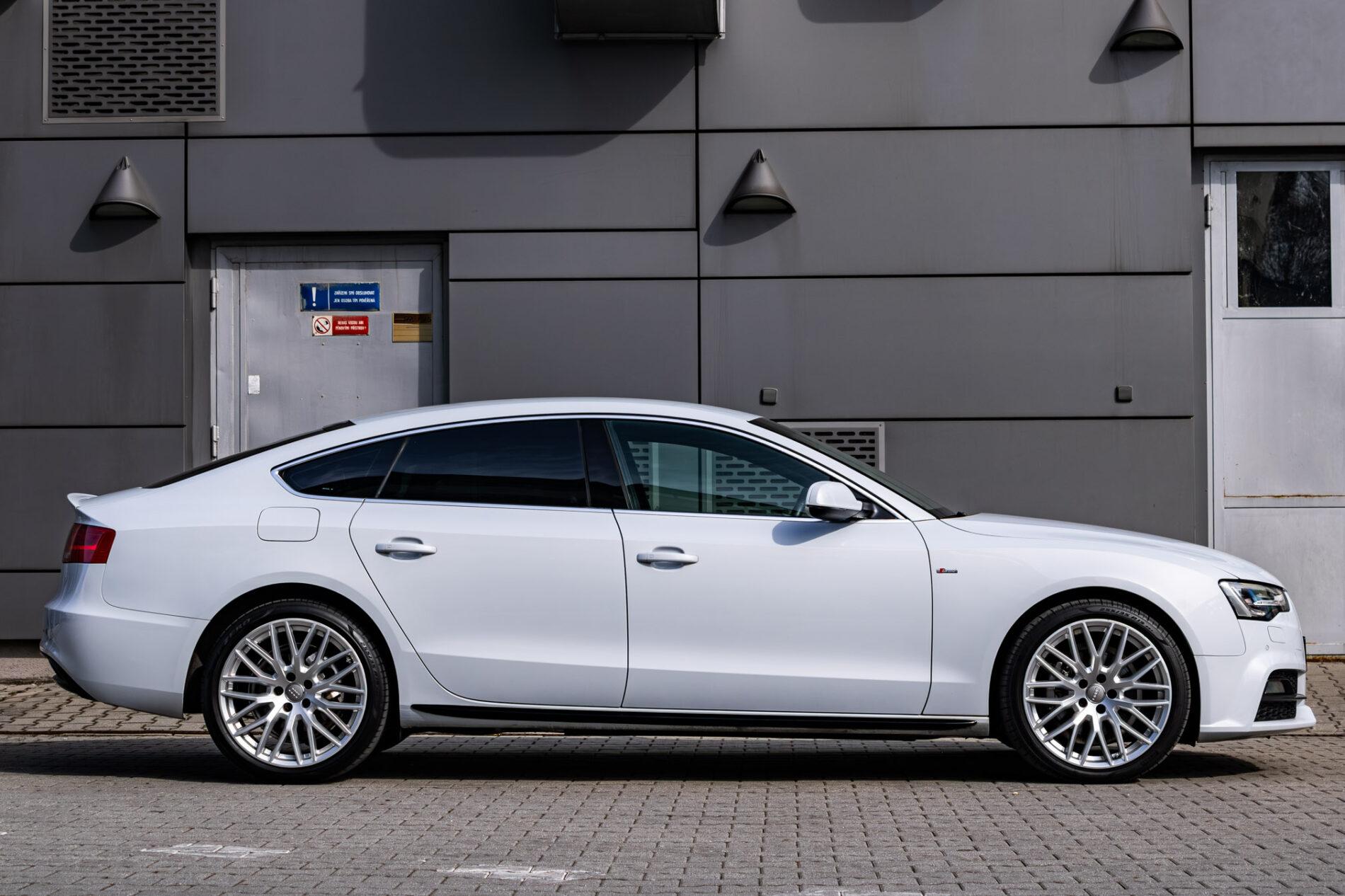 2015 AUDI A5, sivá, 178 367 km