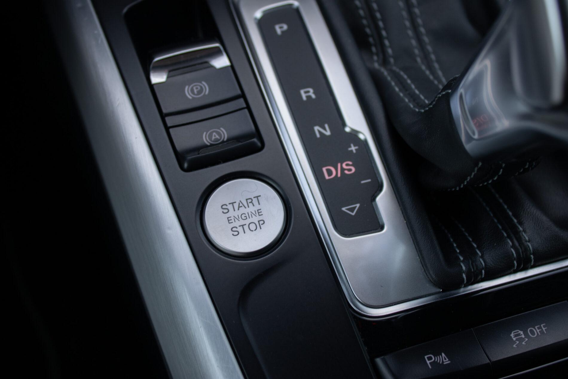 2015 AUDI A5, sivá, 178 367 km