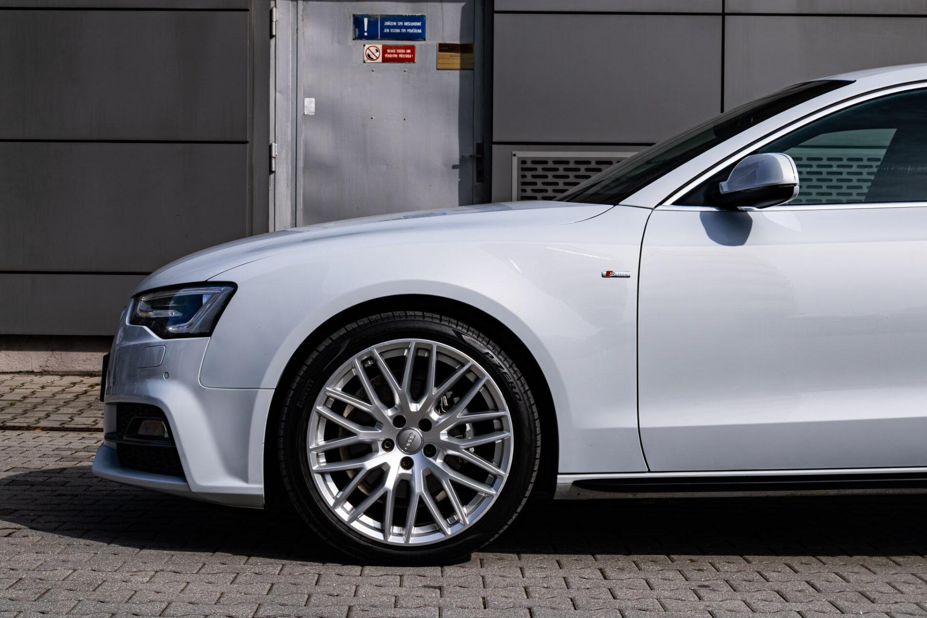 2015 AUDI A5, sivá, 178 367 km