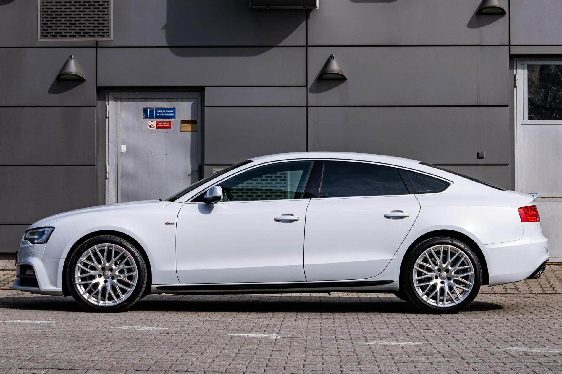 2015 AUDI A5, sivá, 178 367 km