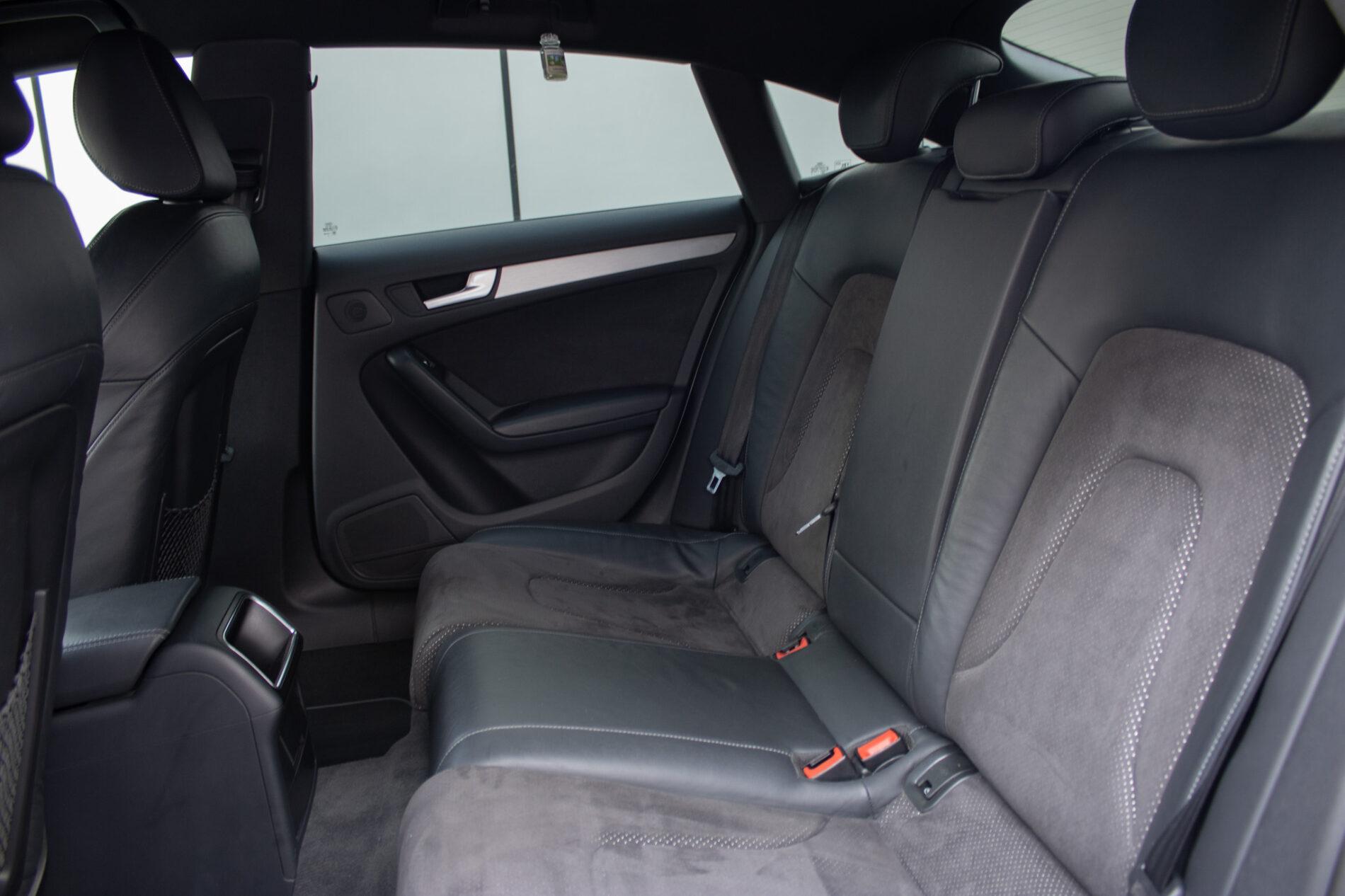 2015 AUDI A5, sivá, 178 367 km