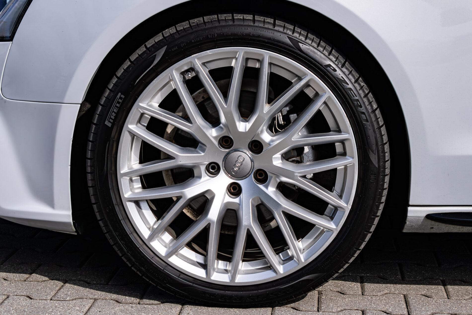 2015 AUDI A5, sivá, 178 367 km