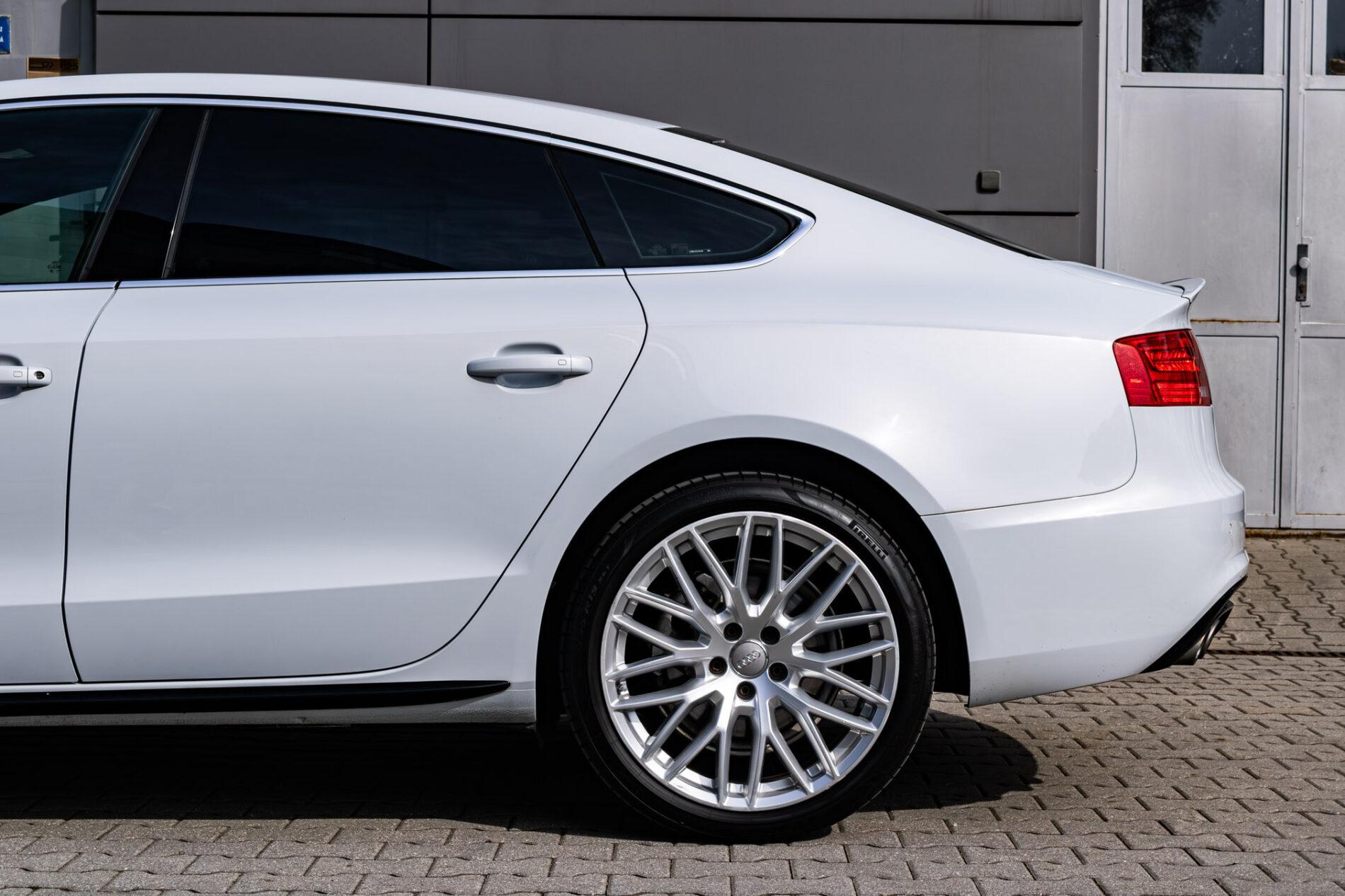 2015 AUDI A5, sivá, 178 367 km