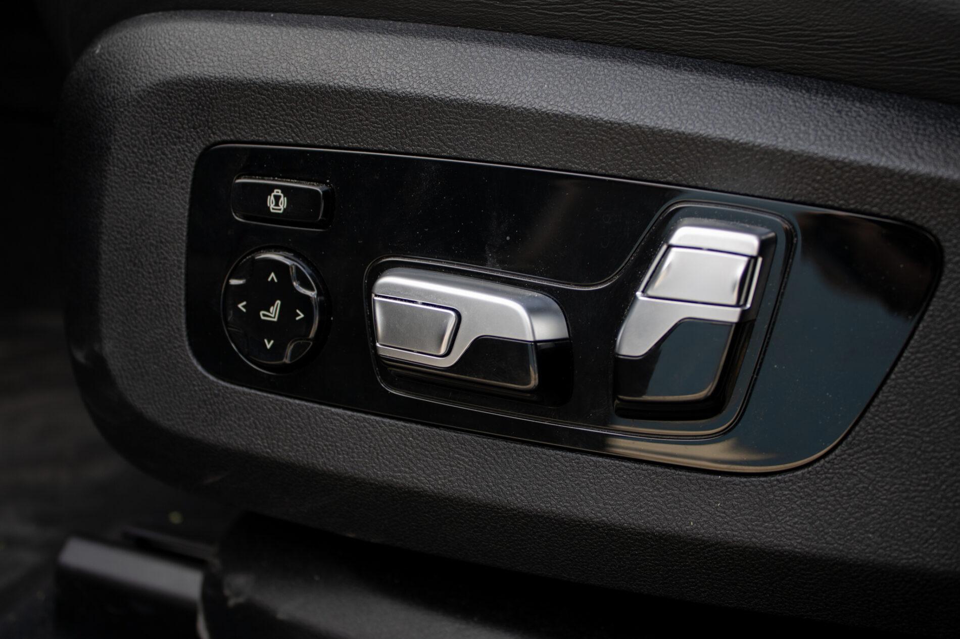 2020 BMW X6 M, čierna suv, 108 787 km