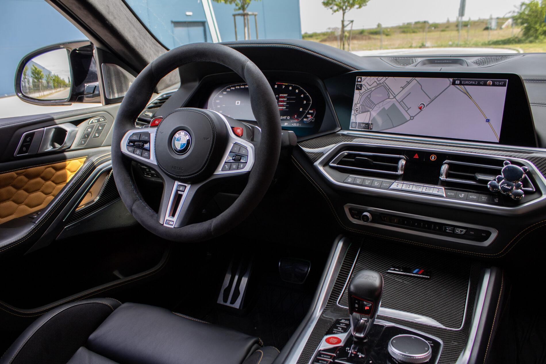 2020 BMW X6 M, čierna suv, 108 787 km