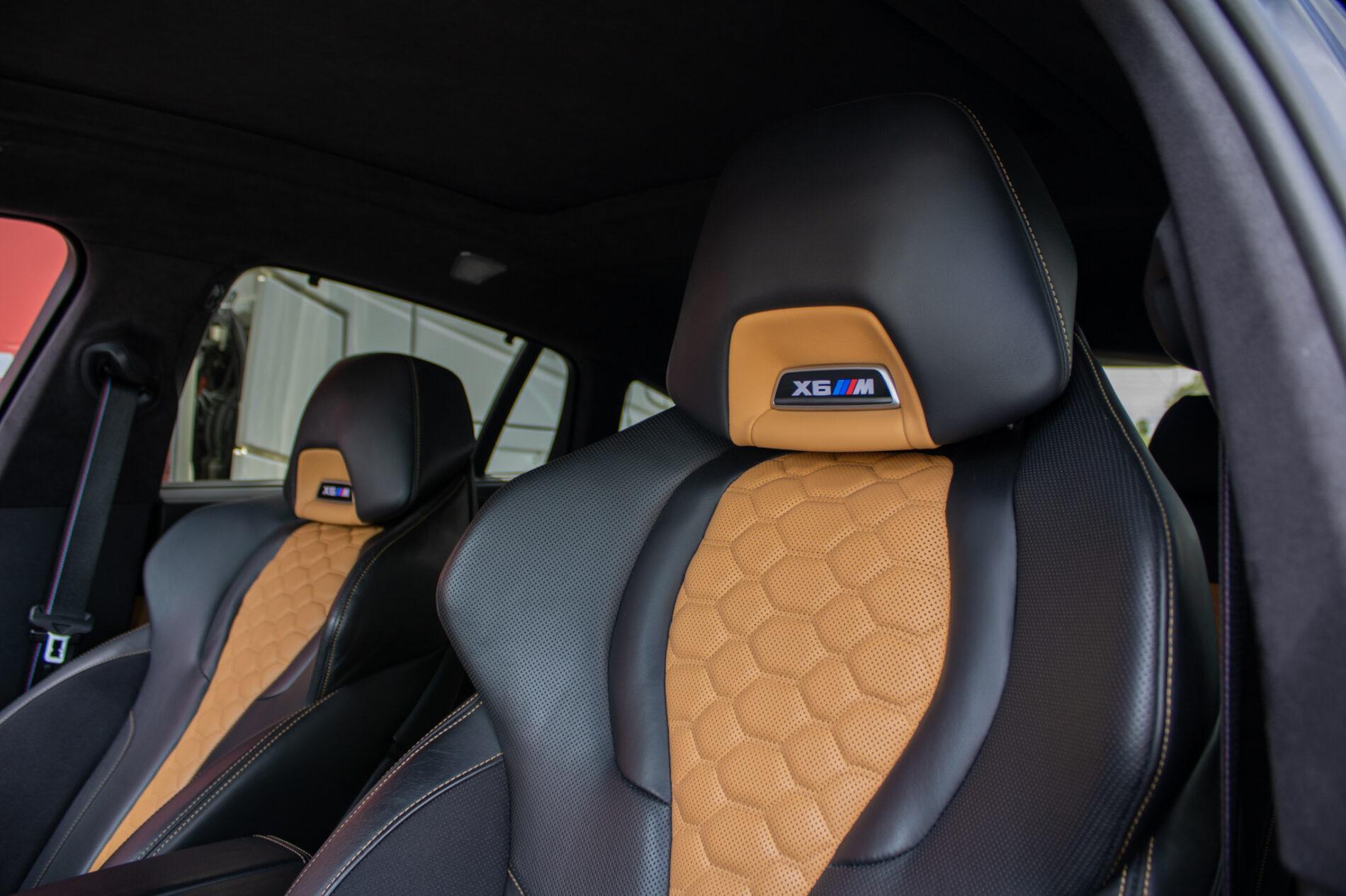 2020 BMW X6 M, čierna suv, 108 787 km