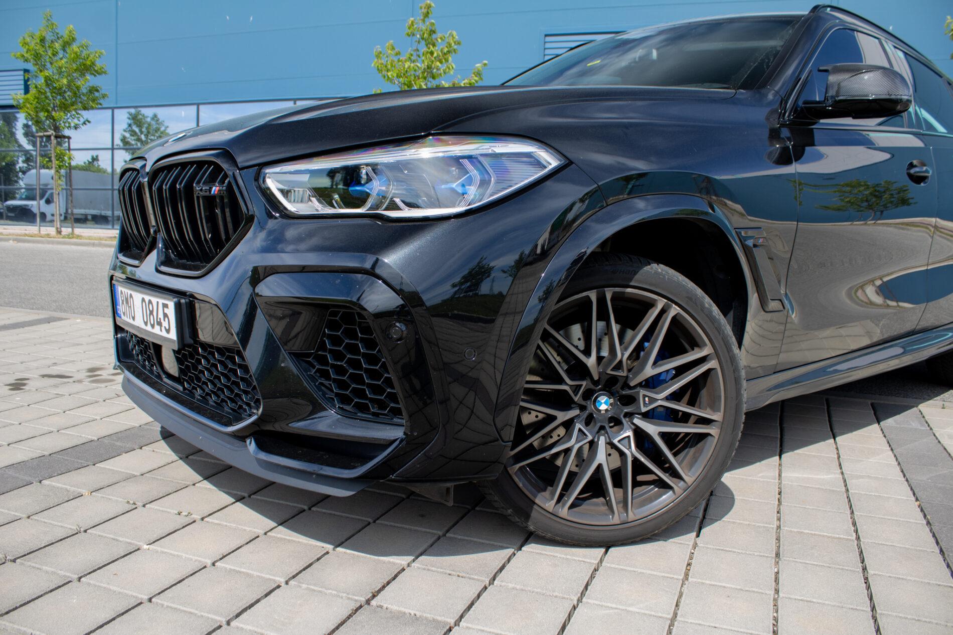2020 BMW X6 M, čierna suv, 108 787 km