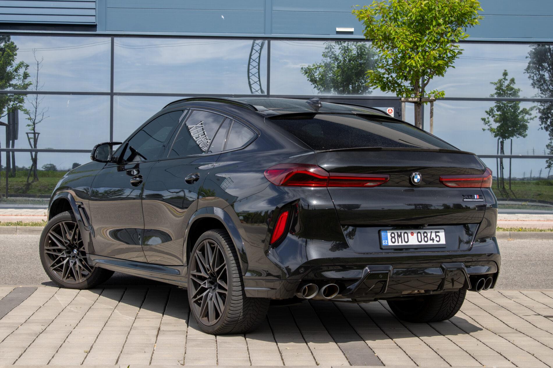 2020 BMW X6 M, čierna suv, 108 787 km