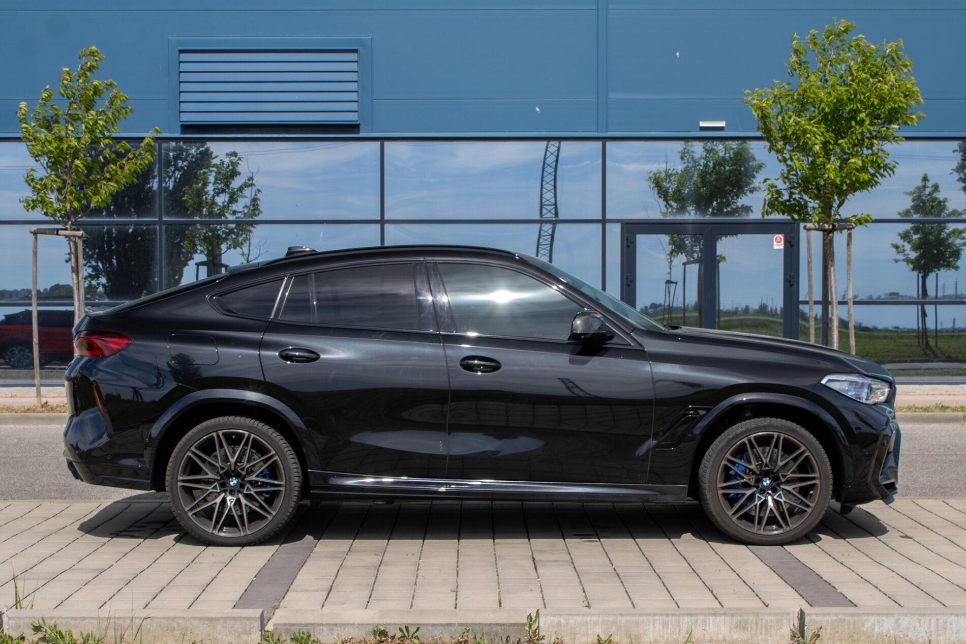 2020 BMW X6 M, čierna suv, 108 787 km