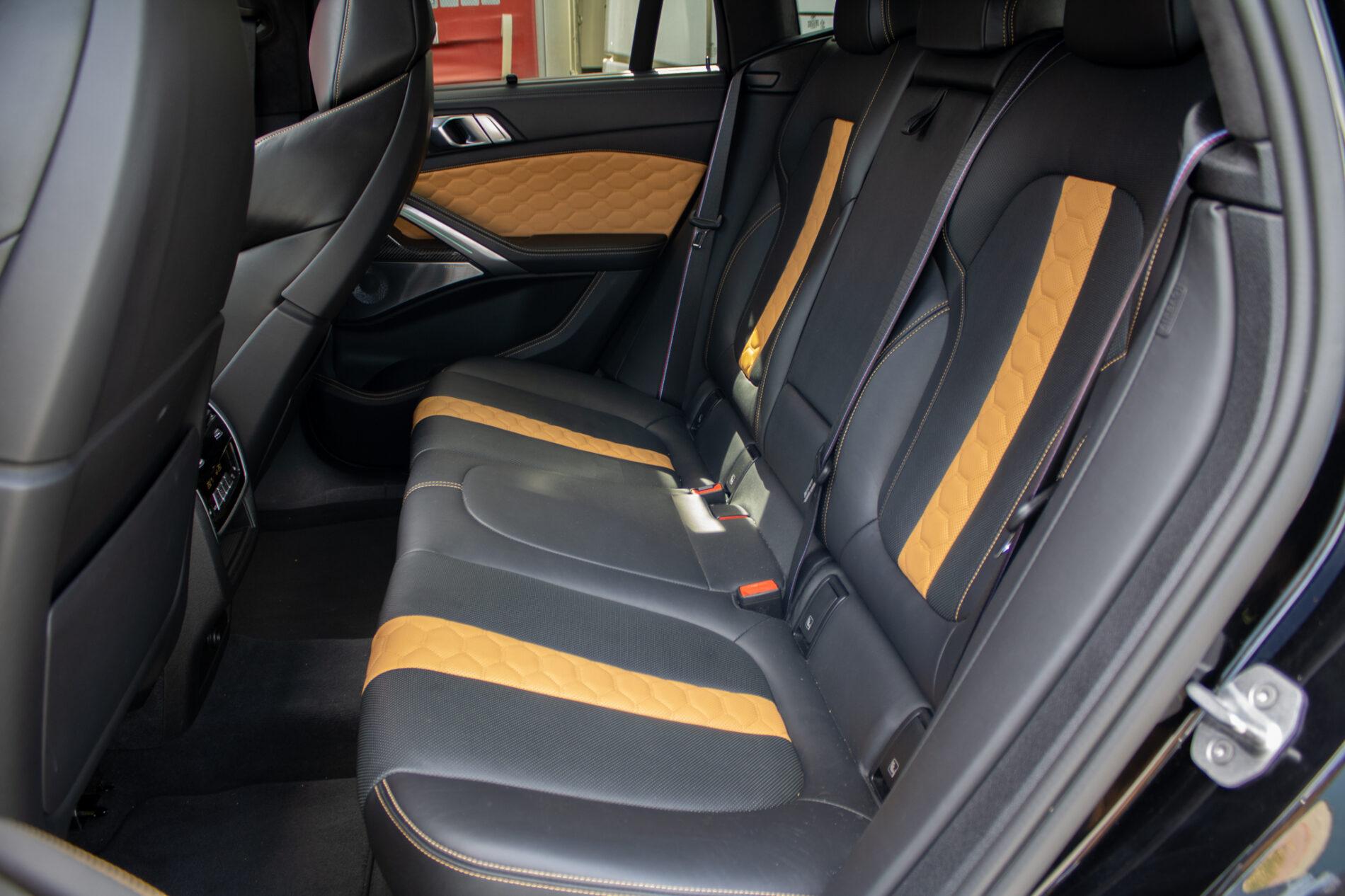 2020 BMW X6 M, čierna suv, 108 787 km