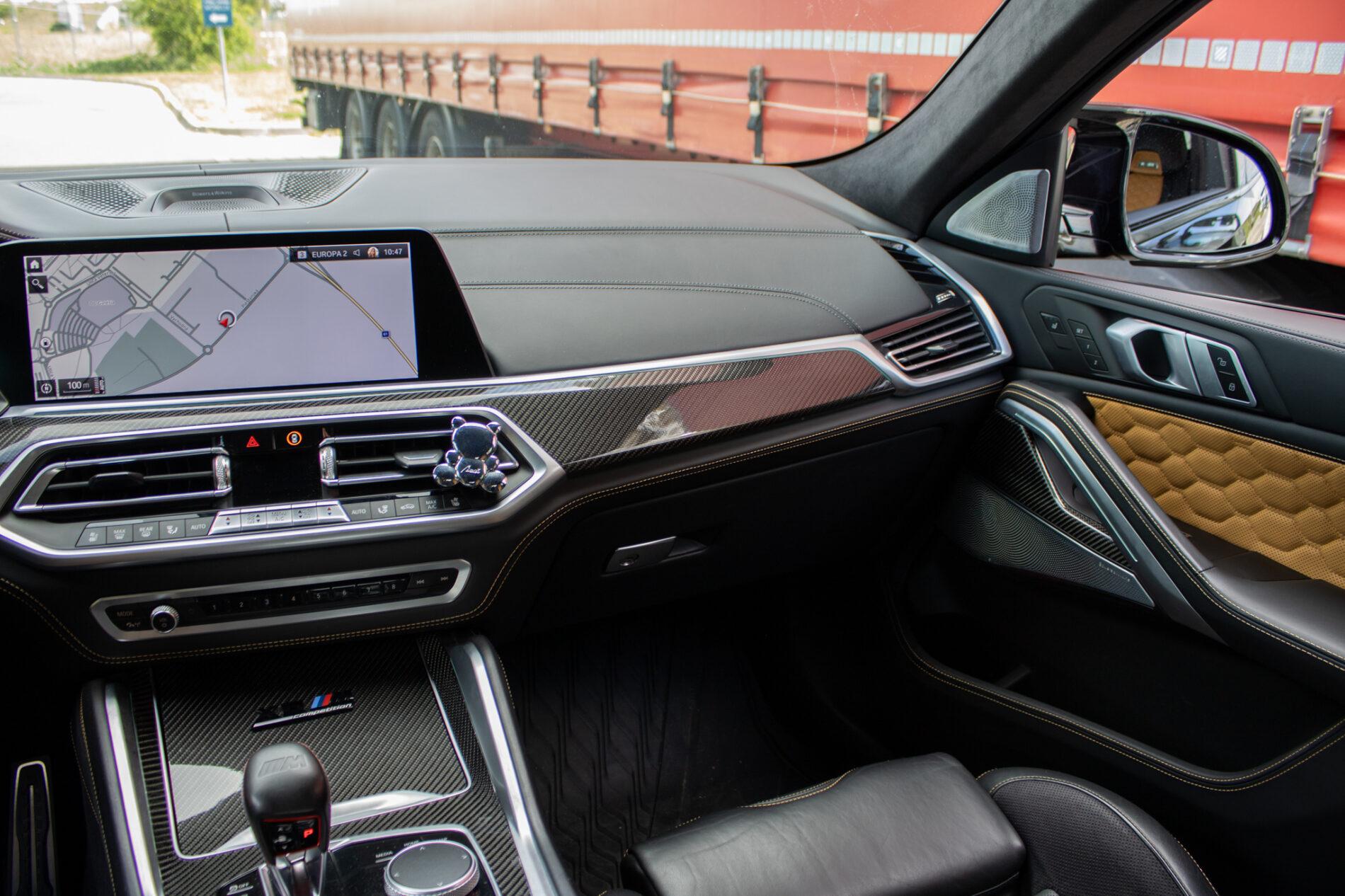 2020 BMW X6 M, čierna suv, 108 787 km