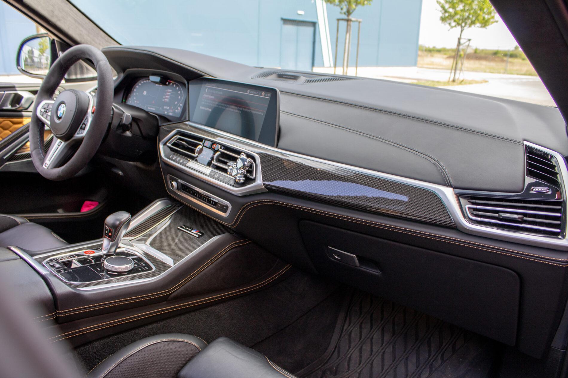 2020 BMW X6 M, čierna suv, 108 787 km