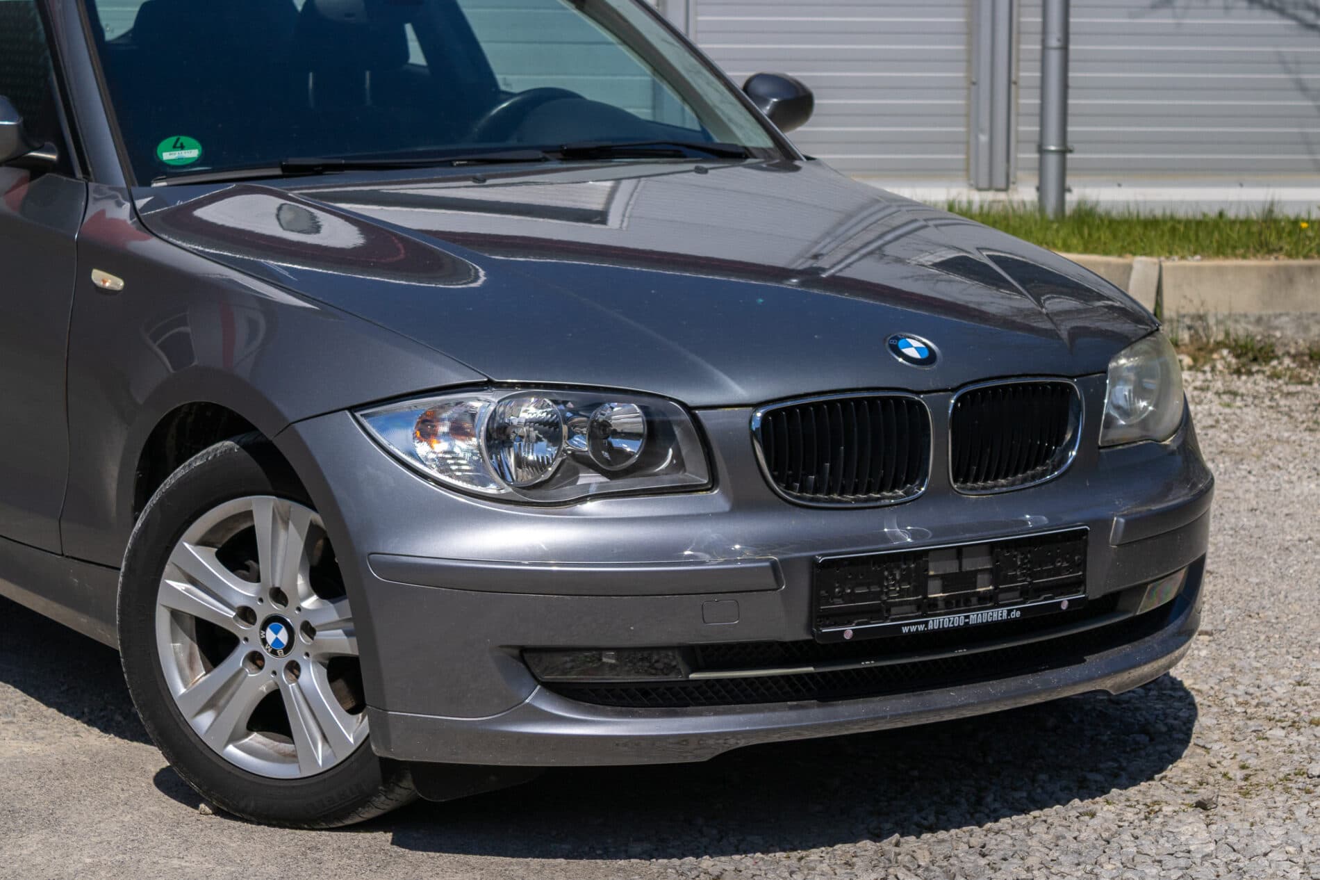 2009 BMW 120i, sivá kupé, 148 765 km