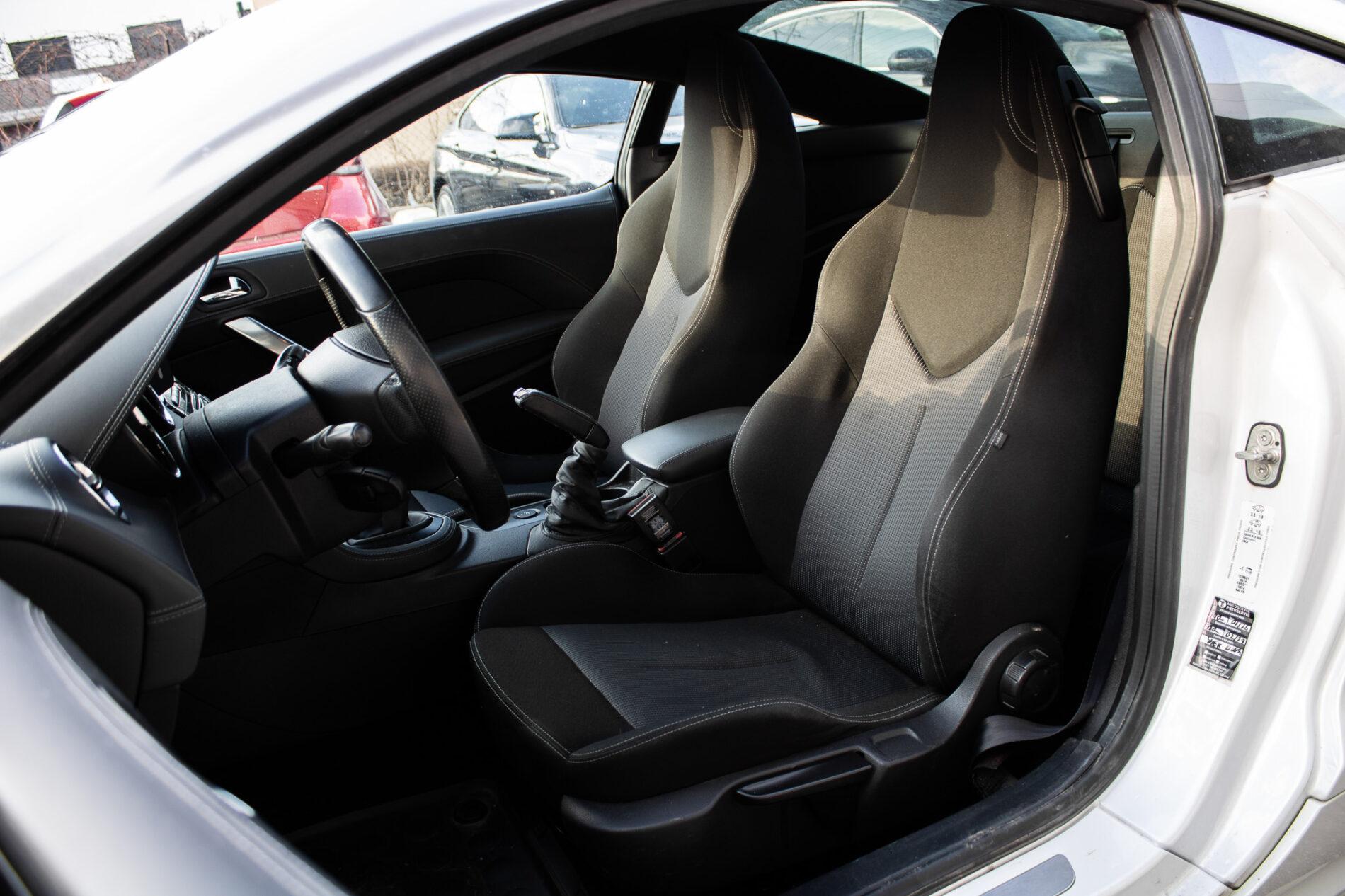 2012 Peugeot RCZ, biela kupé, 171 601 km