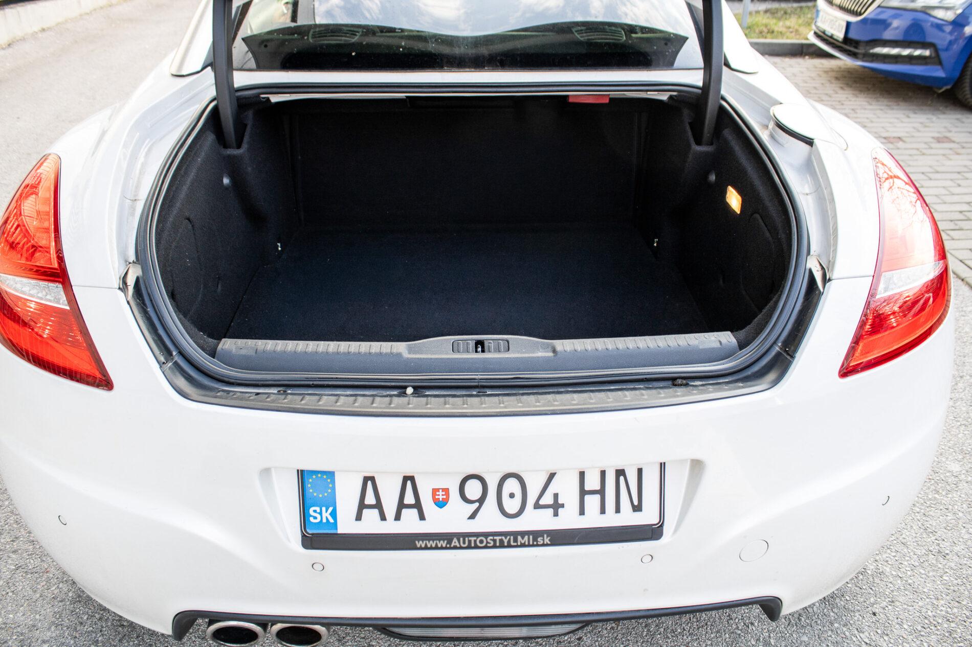 2012 Peugeot RCZ, biela kupé, 171 601 km