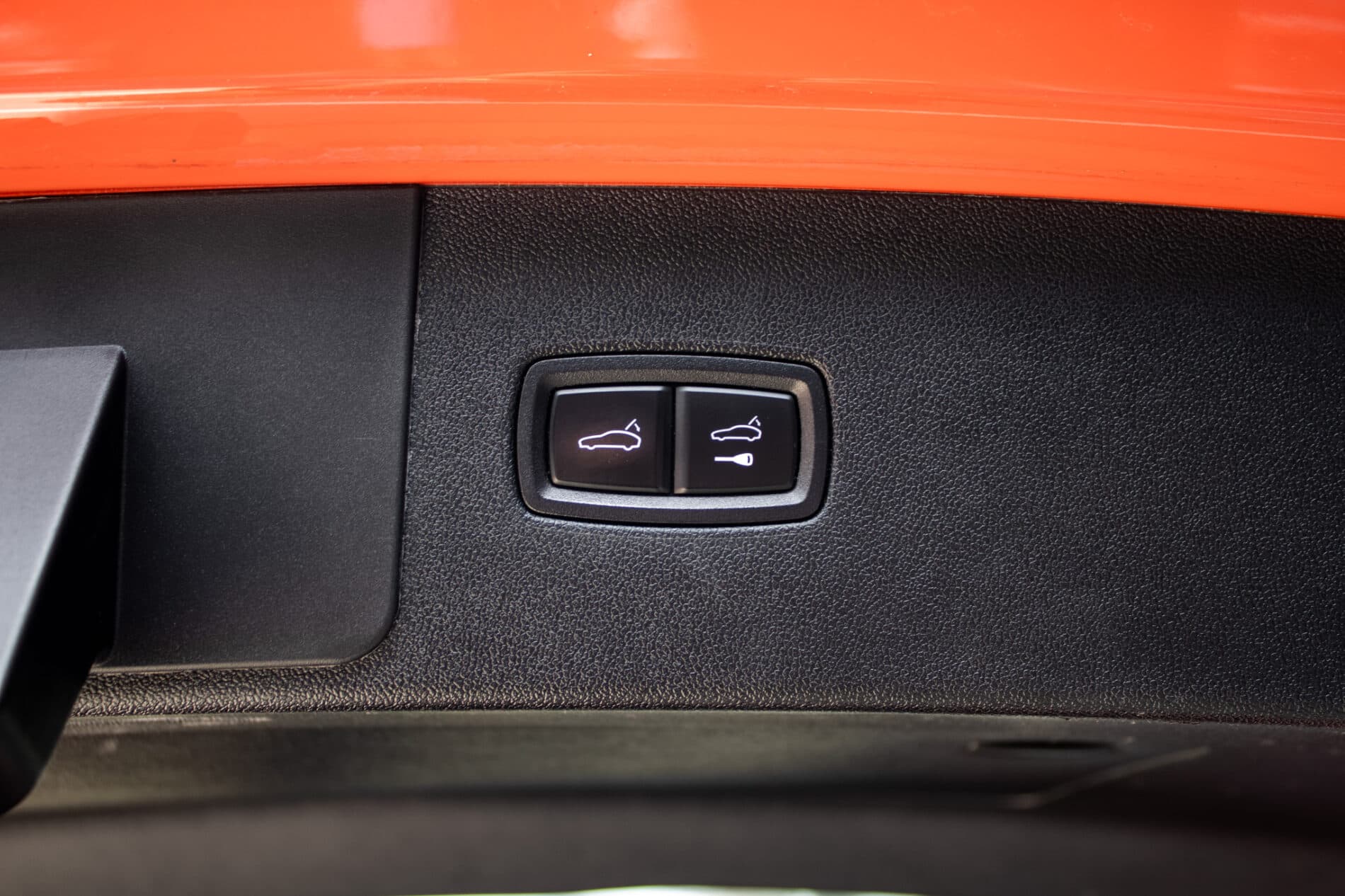 2021 Porsche Cayenne, oranžová suv, 175 466 km