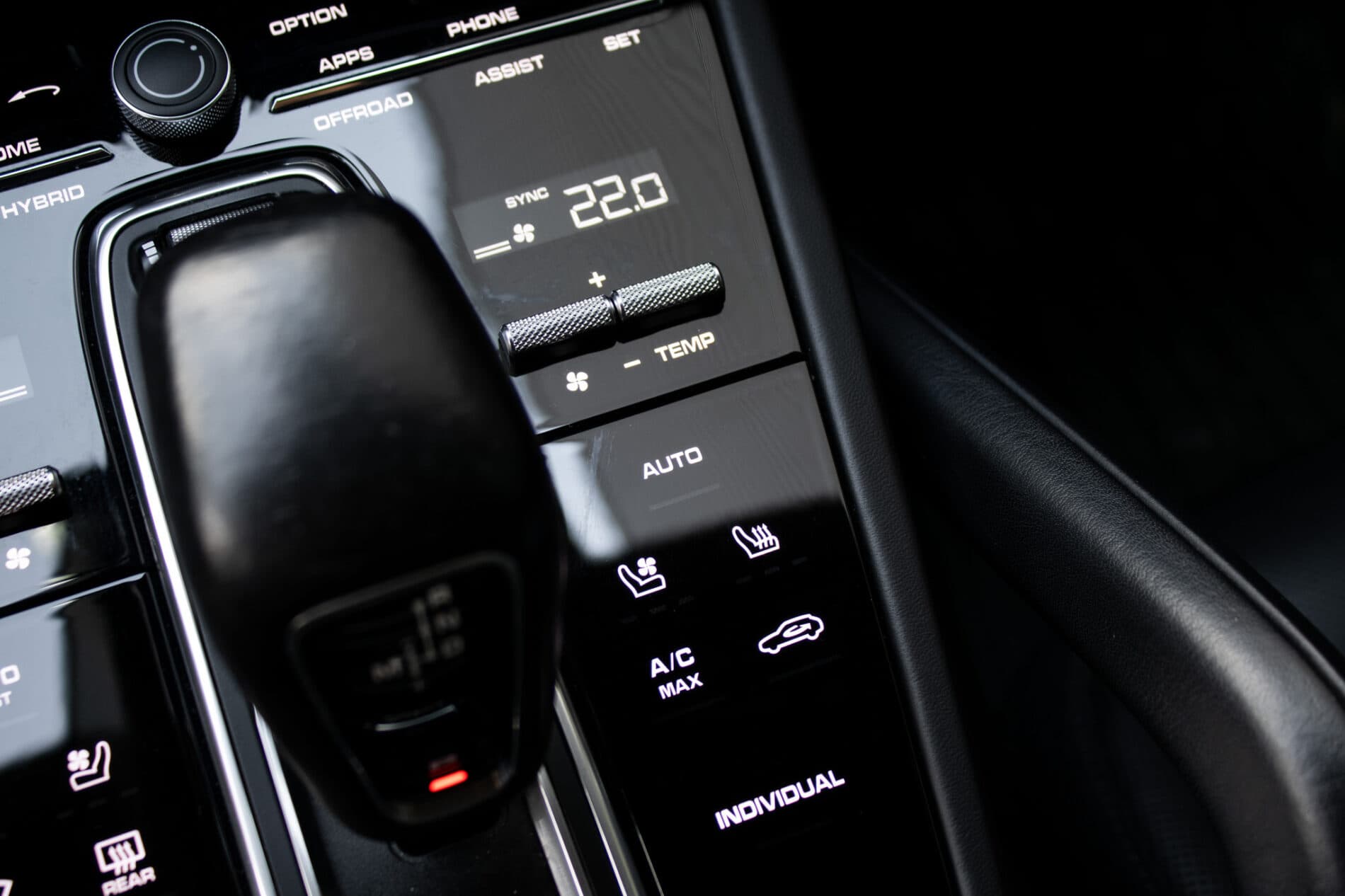 2021 Porsche Cayenne, oranžová suv, 175 466 km