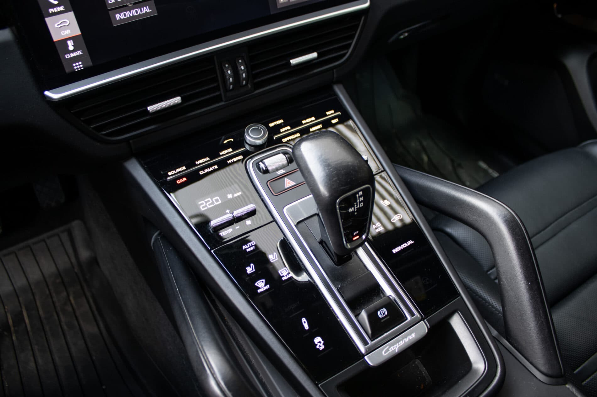 2021 Porsche Cayenne, oranžová suv, 175 466 km