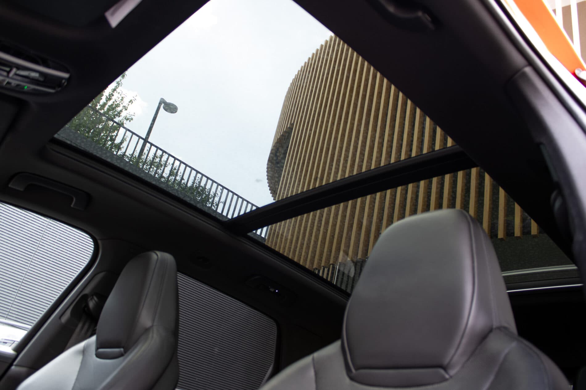2021 Porsche Cayenne, oranžová suv, 175 466 km