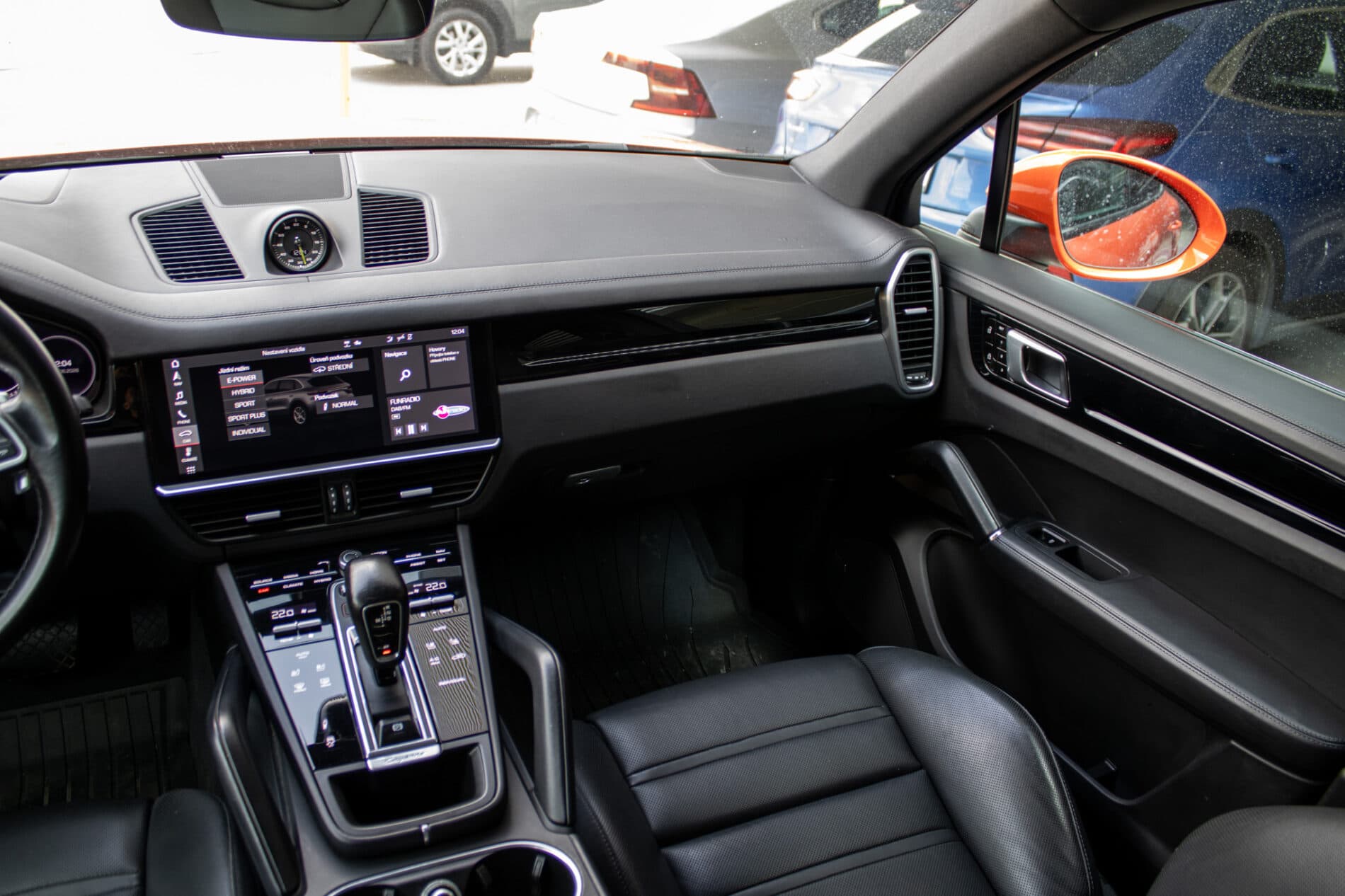 2021 Porsche Cayenne, oranžová suv, 175 466 km