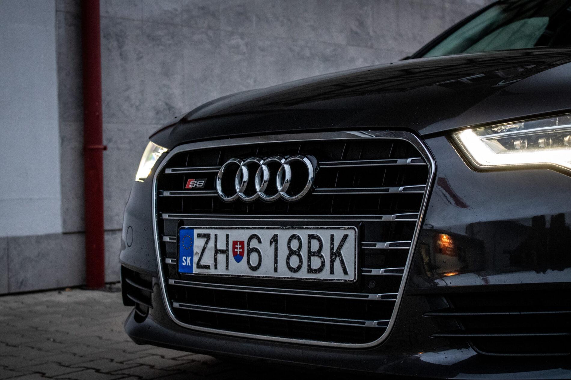 2012 AUDI A6, sivá sedan, 252 593 km