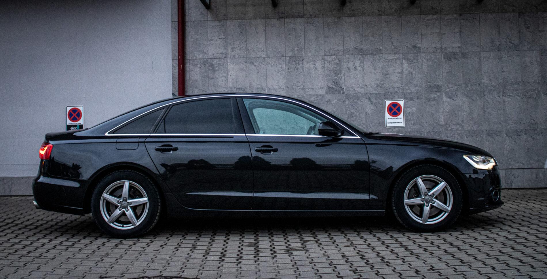 2012 AUDI A6, sivá sedan, 252 593 km