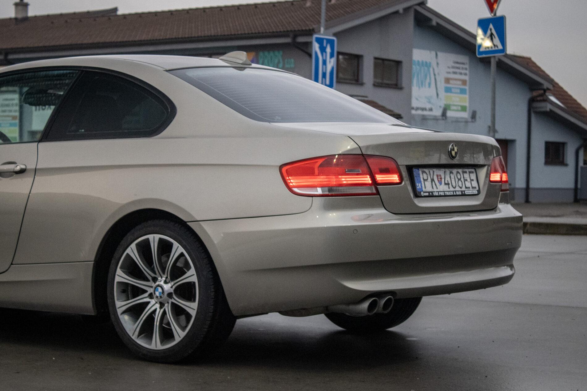 2007 BMW 330d, sivá kupé, 189 104 km