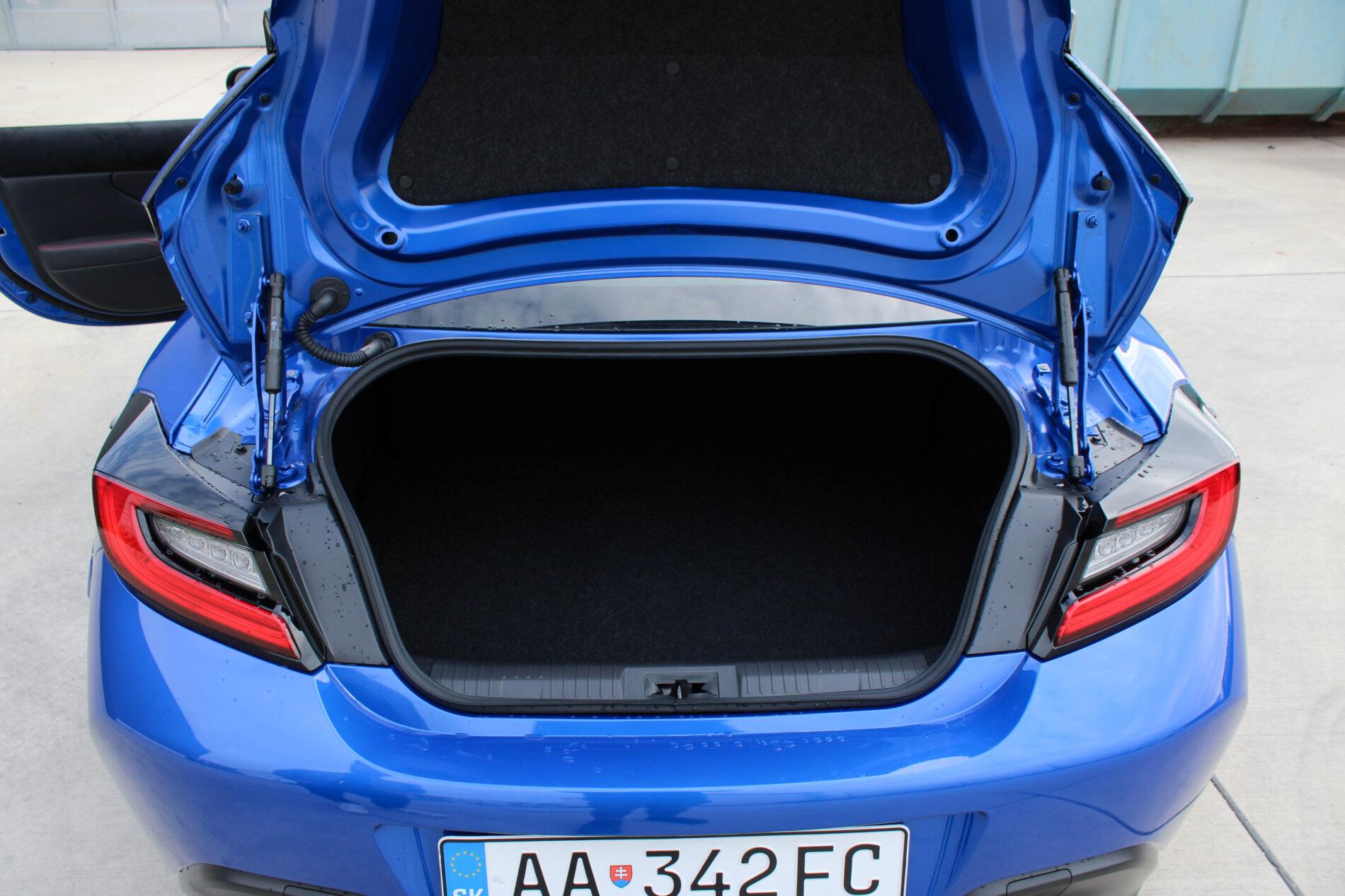 2024 Subaru BRZ, modrá kupé, 3 488 km