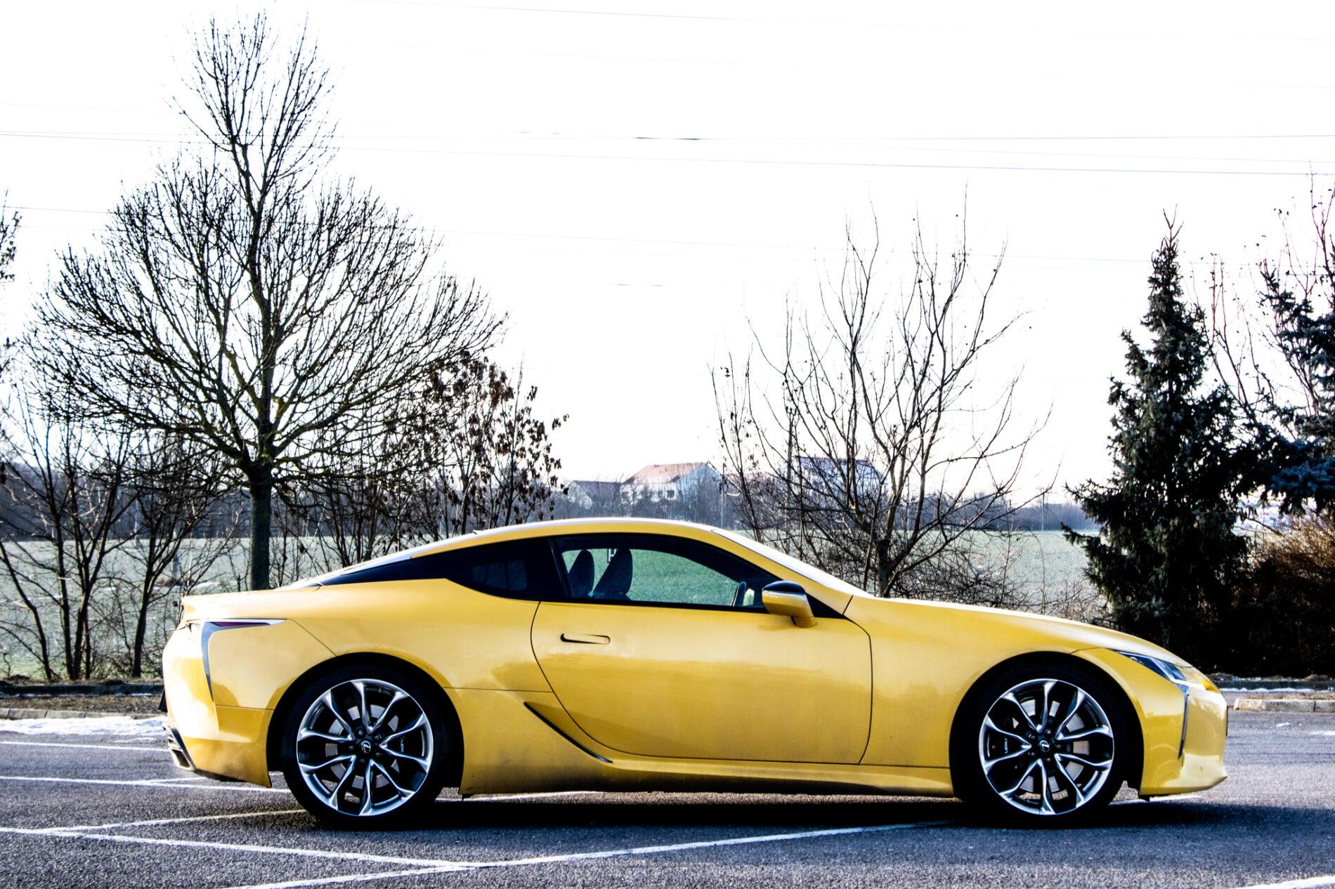 2023 Lexus LC 500, žltá kupé, 33 321 km
