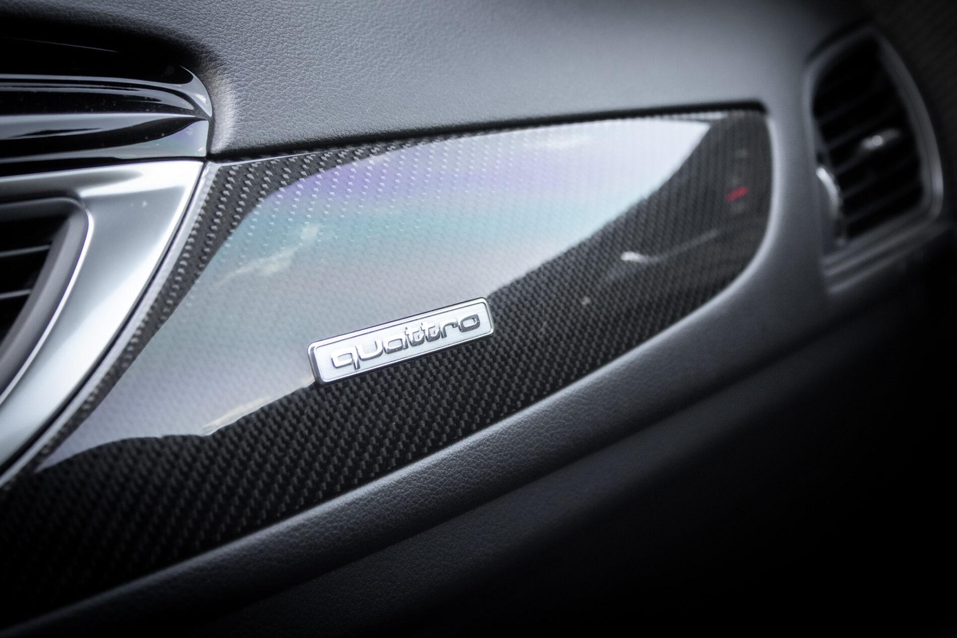 2016 AUDI RS6 Perf., sivá kombi, 162 430 km