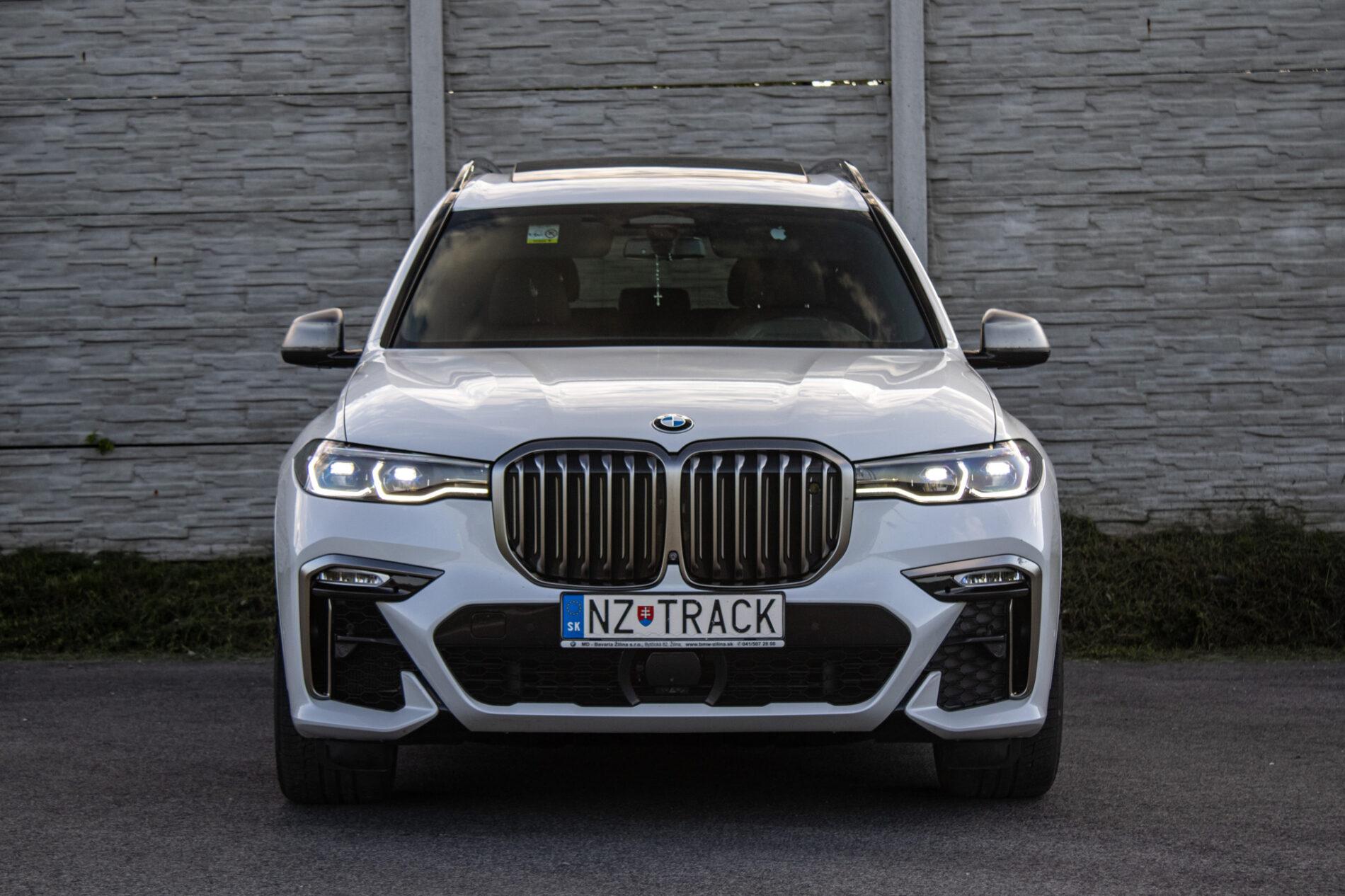 2020 BMW X7 M50d, biela suv, 129 000 km