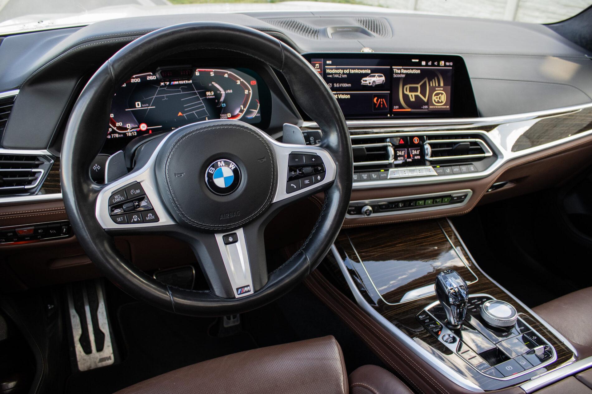 2020 BMW X7 M50d, biela suv, 129 000 km