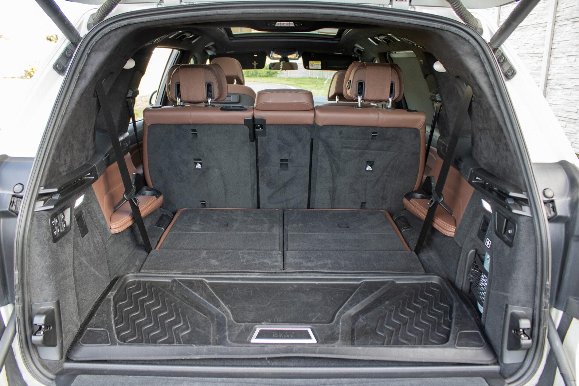 2020 BMW X7 M50d, biela suv, 129 000 km