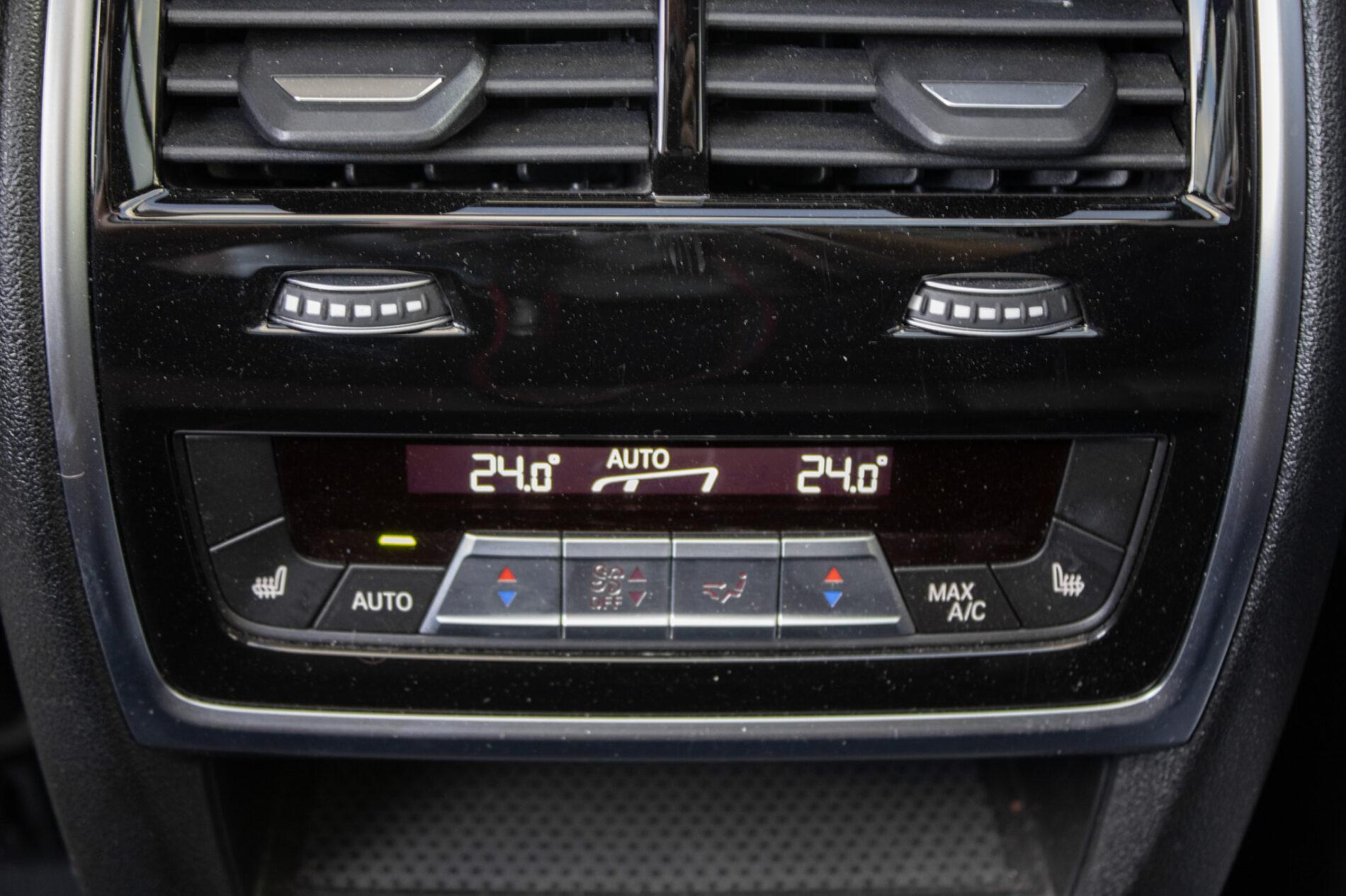 2020 BMW X7 M50d, biela suv, 129 000 km