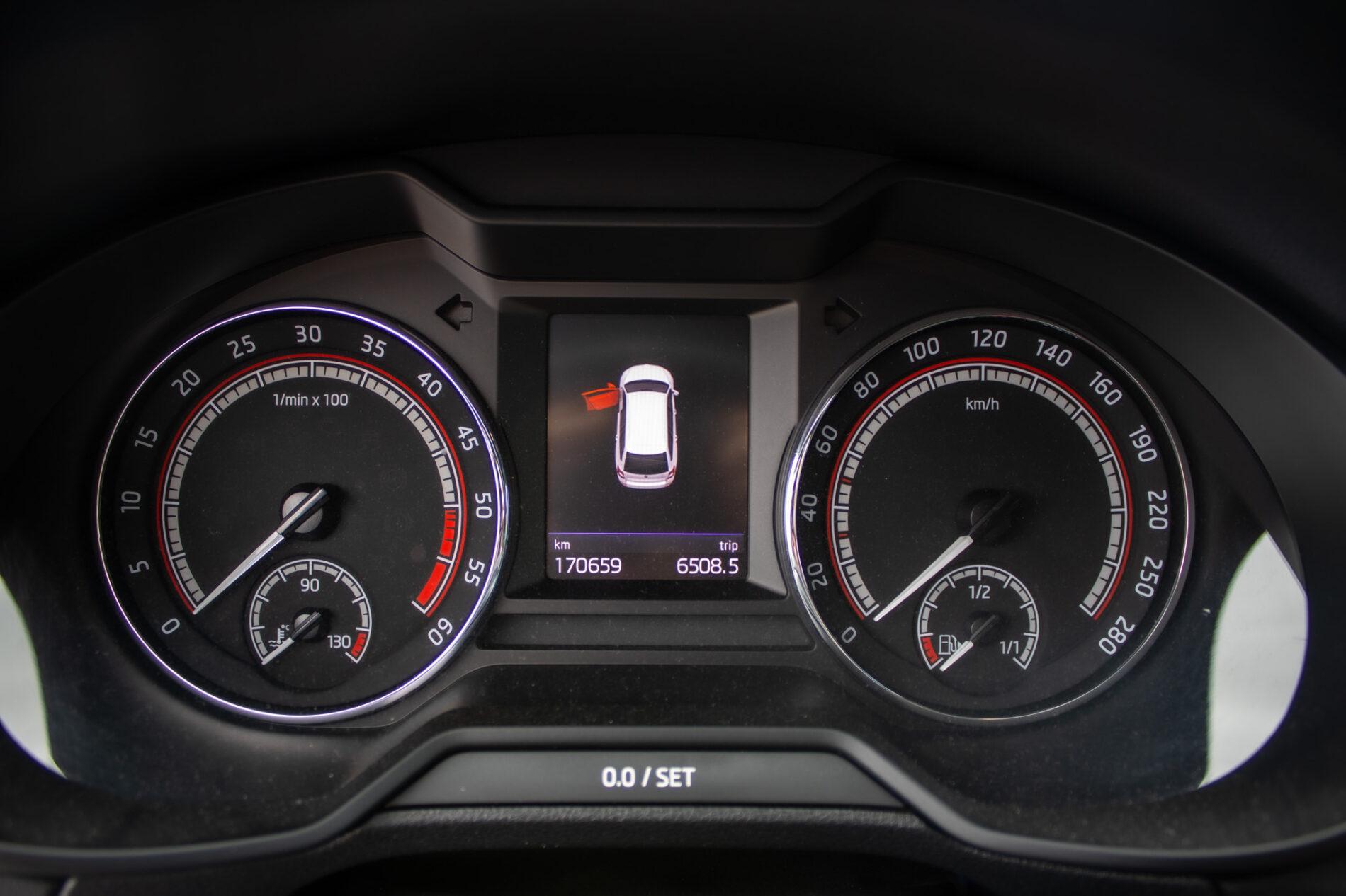 2017 Skoda Octavia RS, biela kombi, 170 659 km
