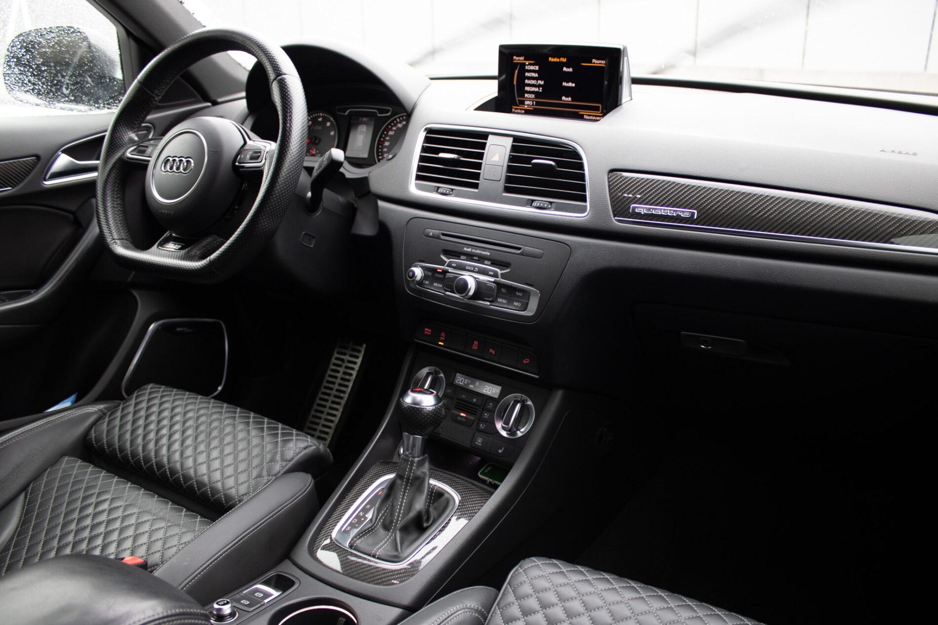 2014 AUDI RSQ3, sivá suv, 209 610 km
