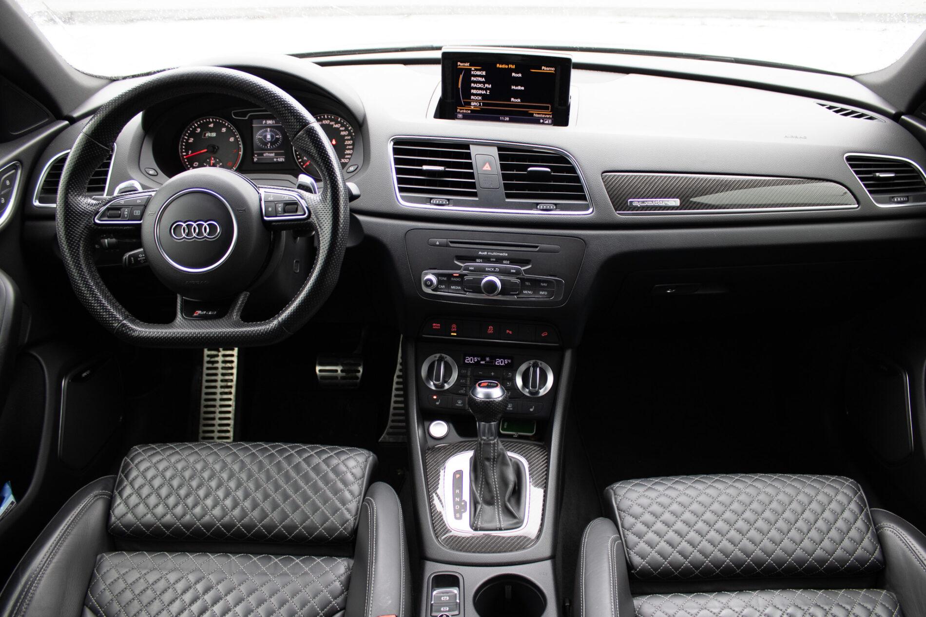 2014 AUDI RSQ3, sivá suv, 209 610 km