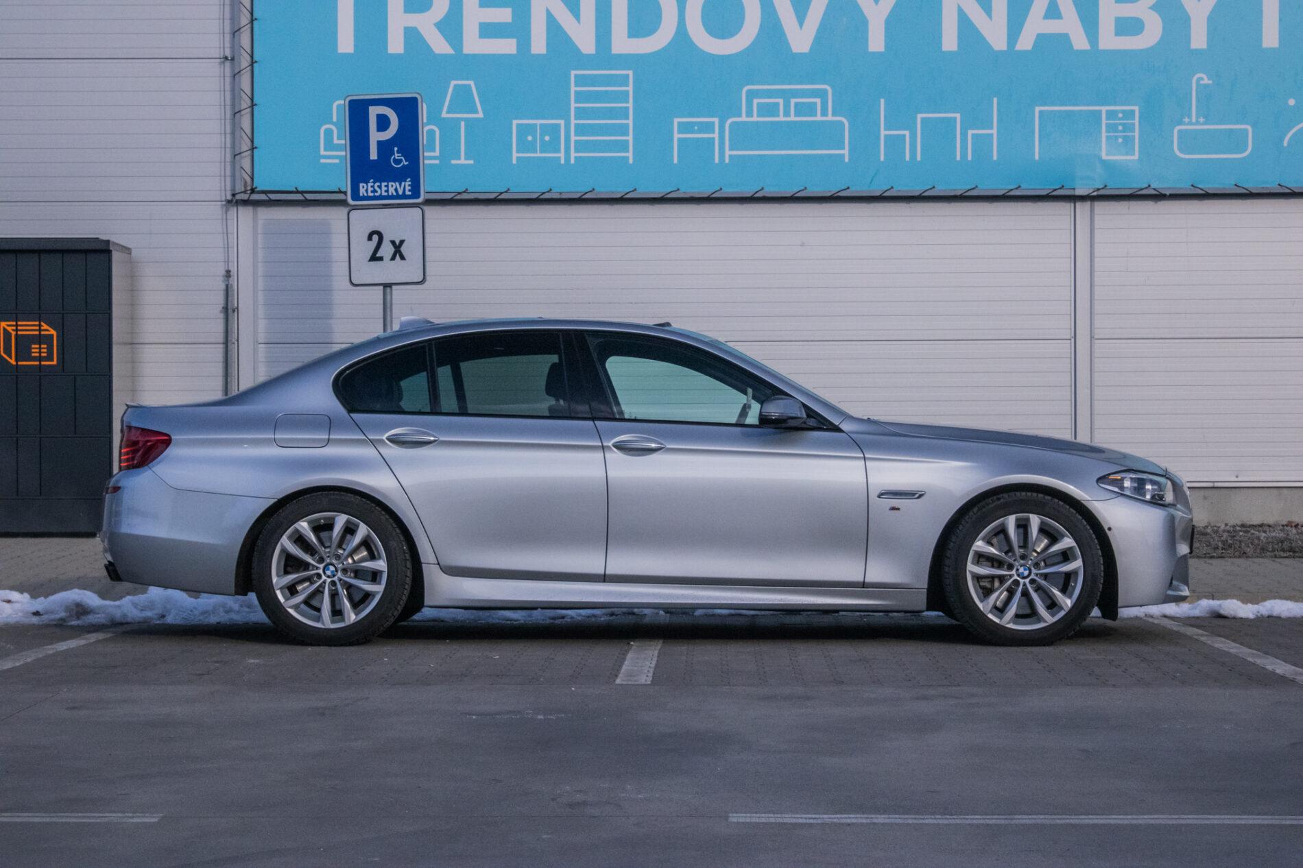2015 BMW M550d, strieborná sedan, 198 043 km