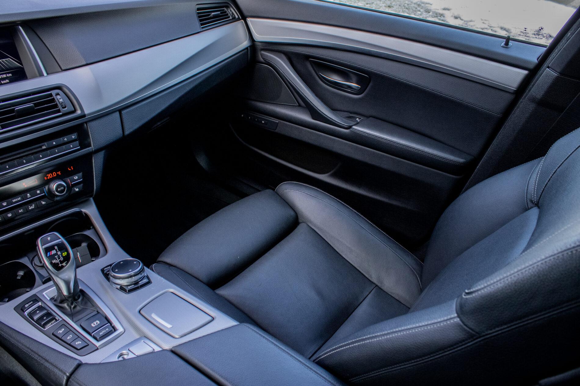 2015 BMW M550d, strieborná sedan, 198 043 km