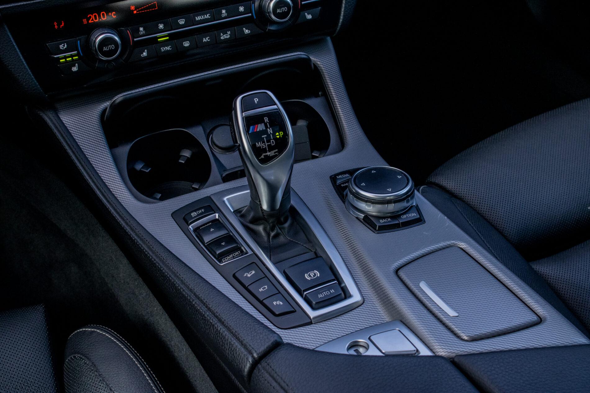 2015 BMW M550d, strieborná sedan, 198 043 km