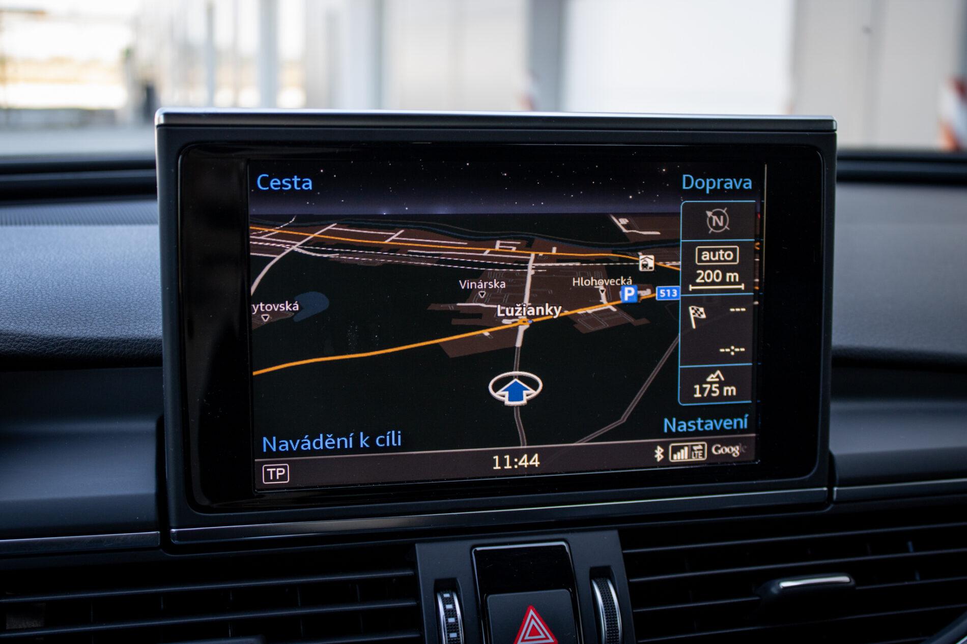2018 AUDI A6, sivá sedan, 142 454 km