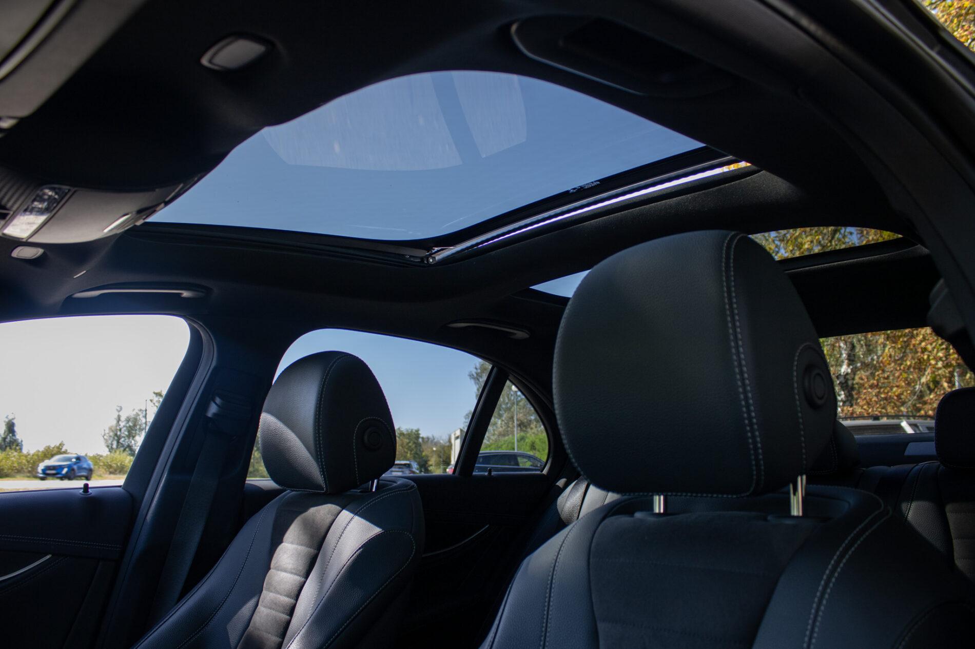 2020 Mercedes-Benz E 400d, sivá sedan, 93 682 km