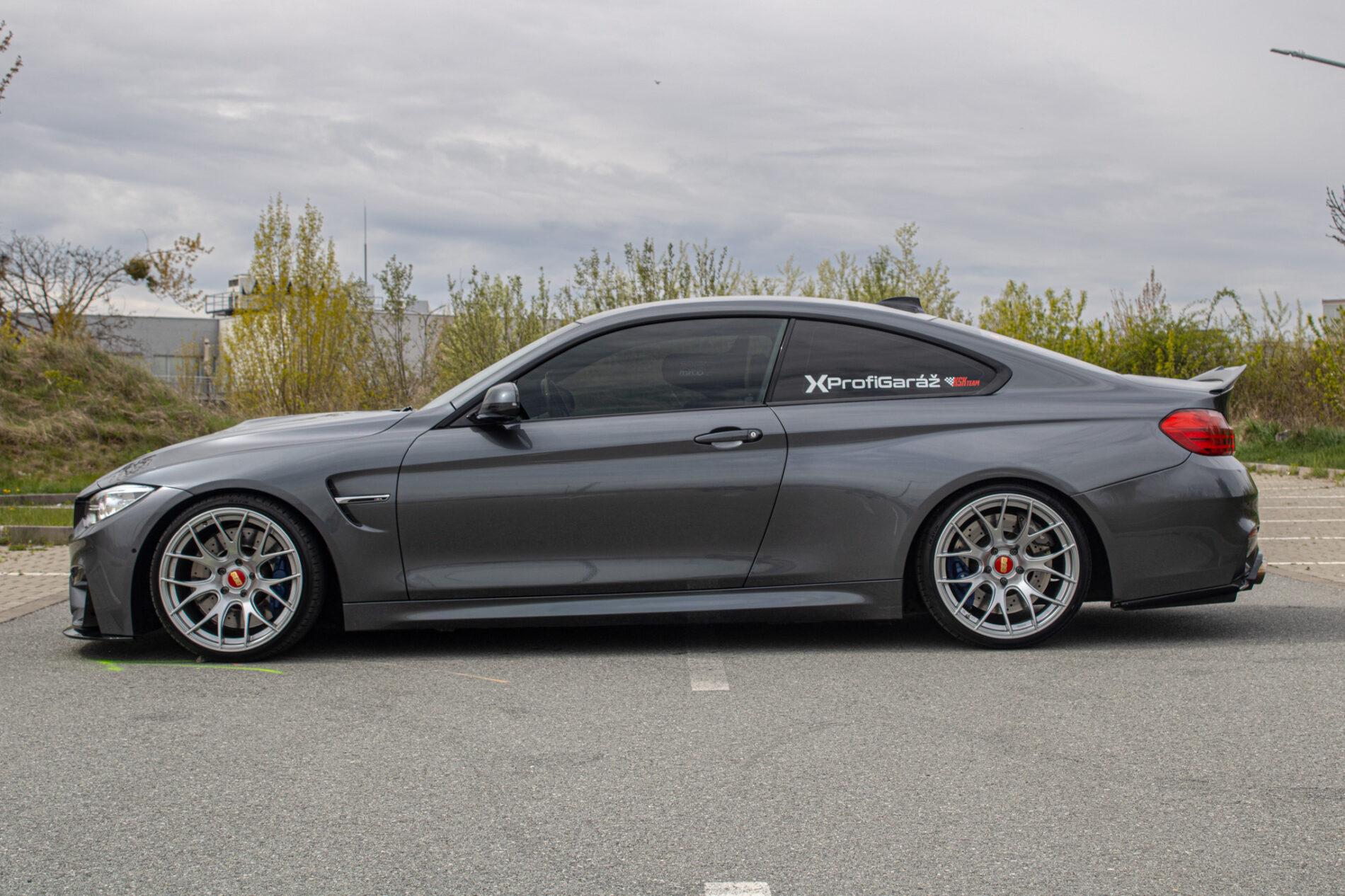 2015 BMW M4, sivá kupé, 117 755 km
