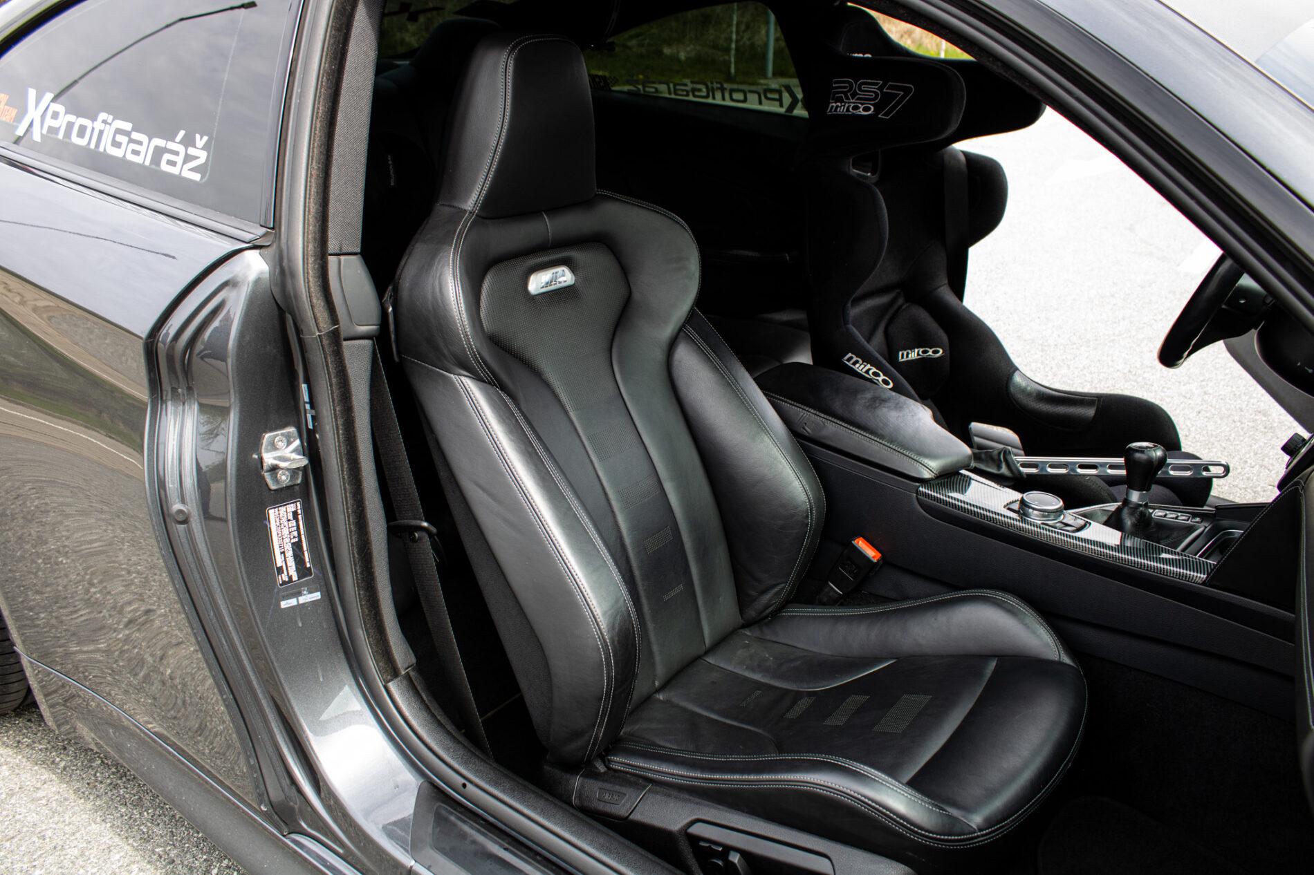 2015 BMW M4, sivá kupé, 117 755 km