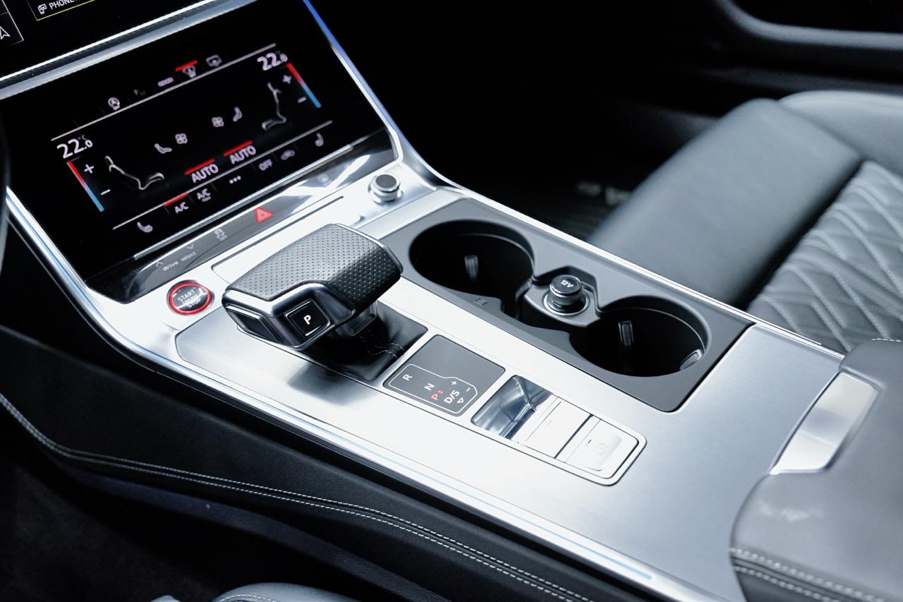 2022 AUDI S6 Avant, antracitová kombi, 45 300 km