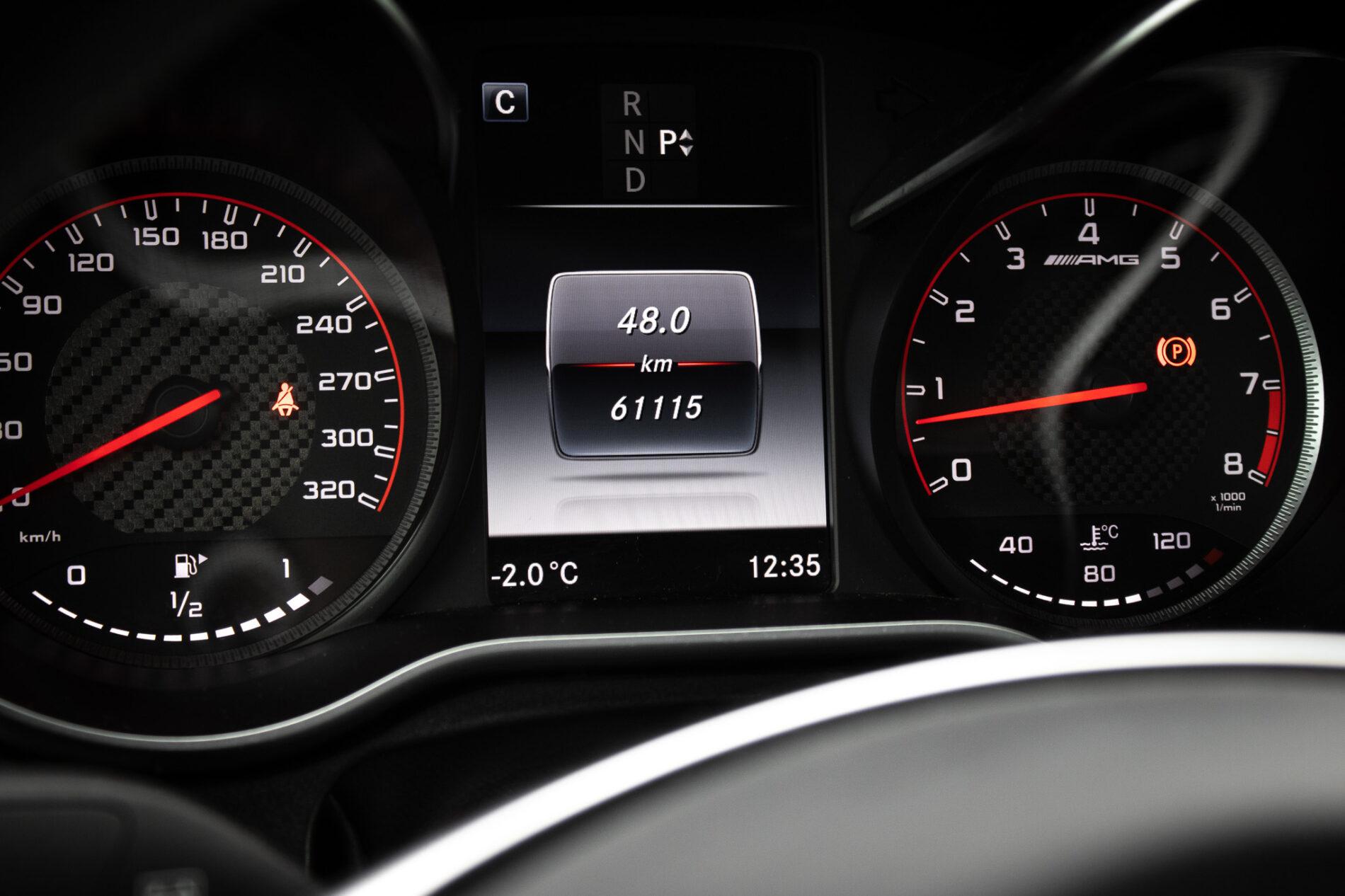 2016 Mercedes-Benz C 63 AMG S, biela kupé, 61 115 km