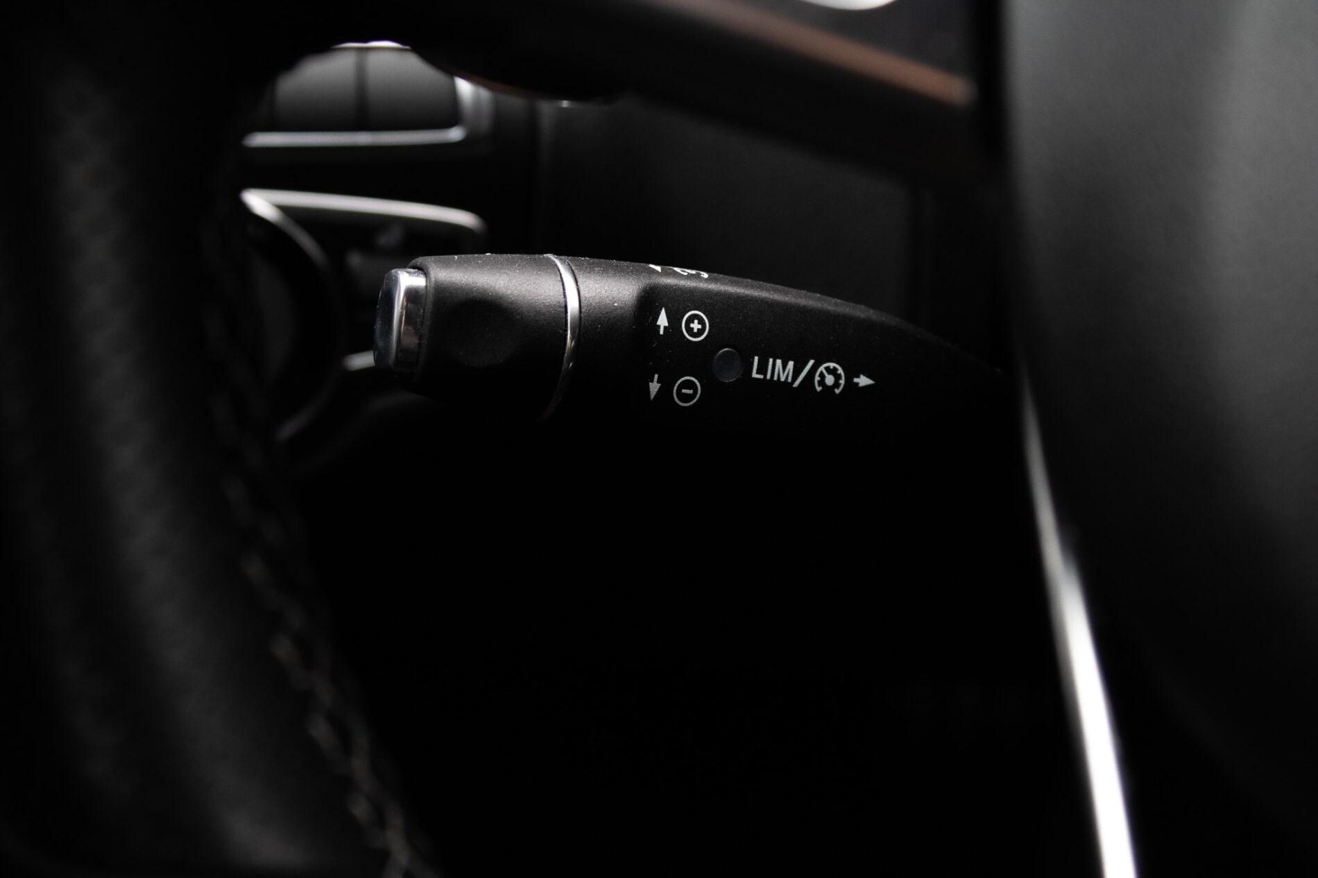 2016 Mercedes-Benz C 63 AMG S, biela kupé, 61 115 km