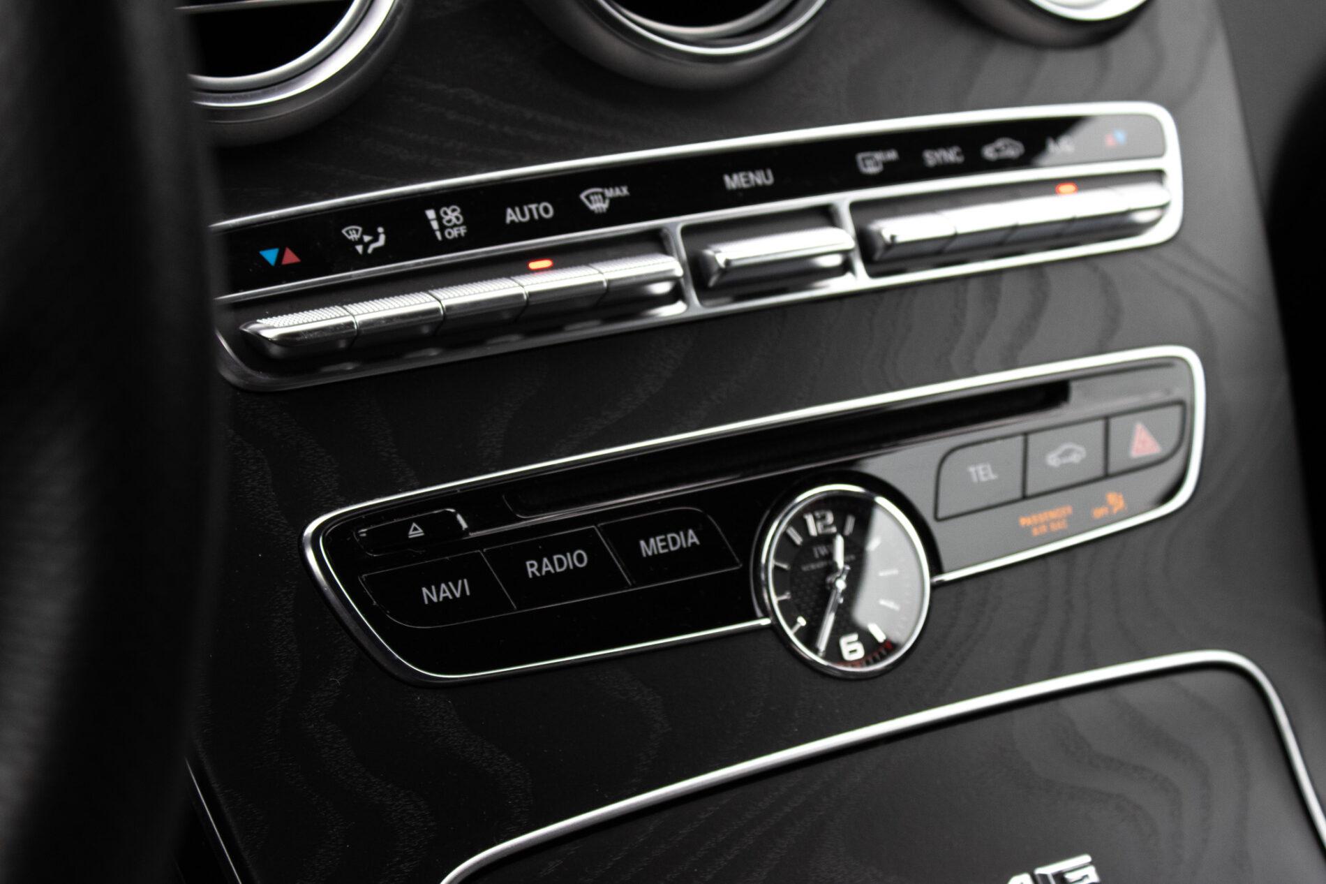 2016 Mercedes-Benz C 63 AMG S, biela kupé, 61 115 km